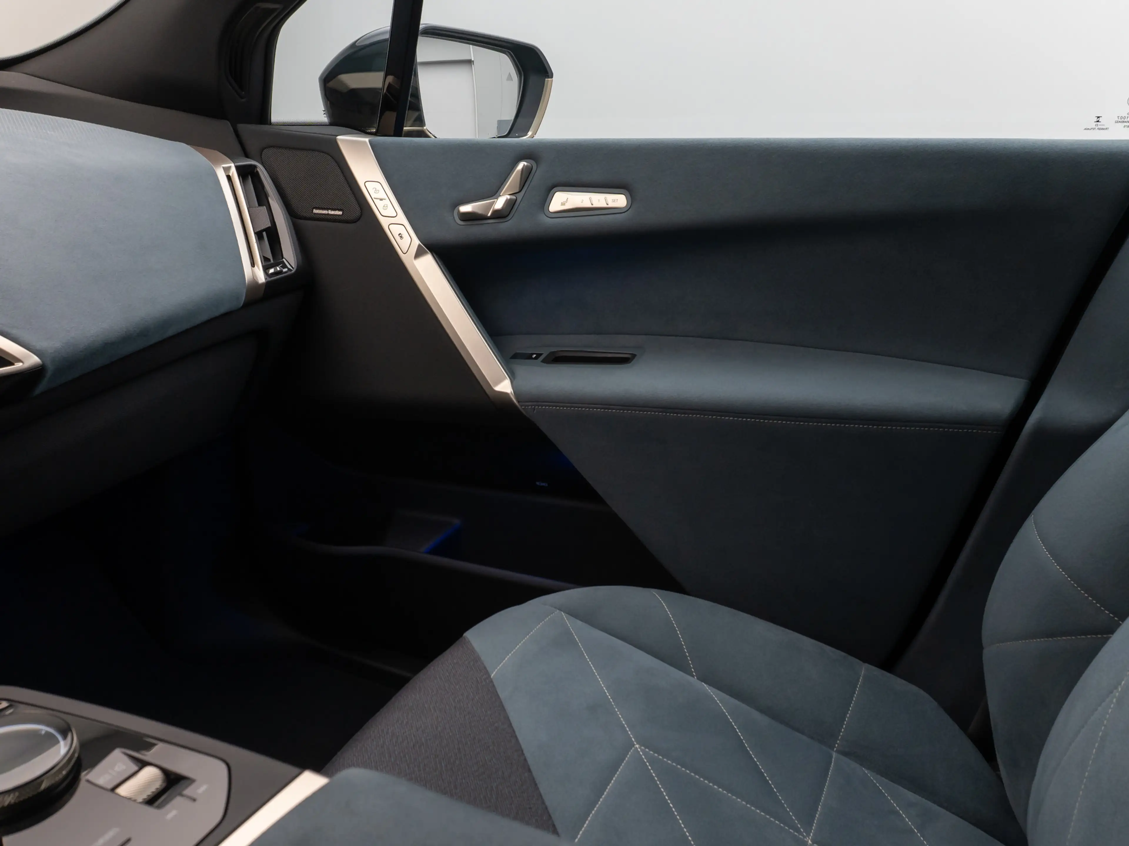 BMW iX Sport SkyLounge Laser 360°DAB H K 22Zoll — photo 32