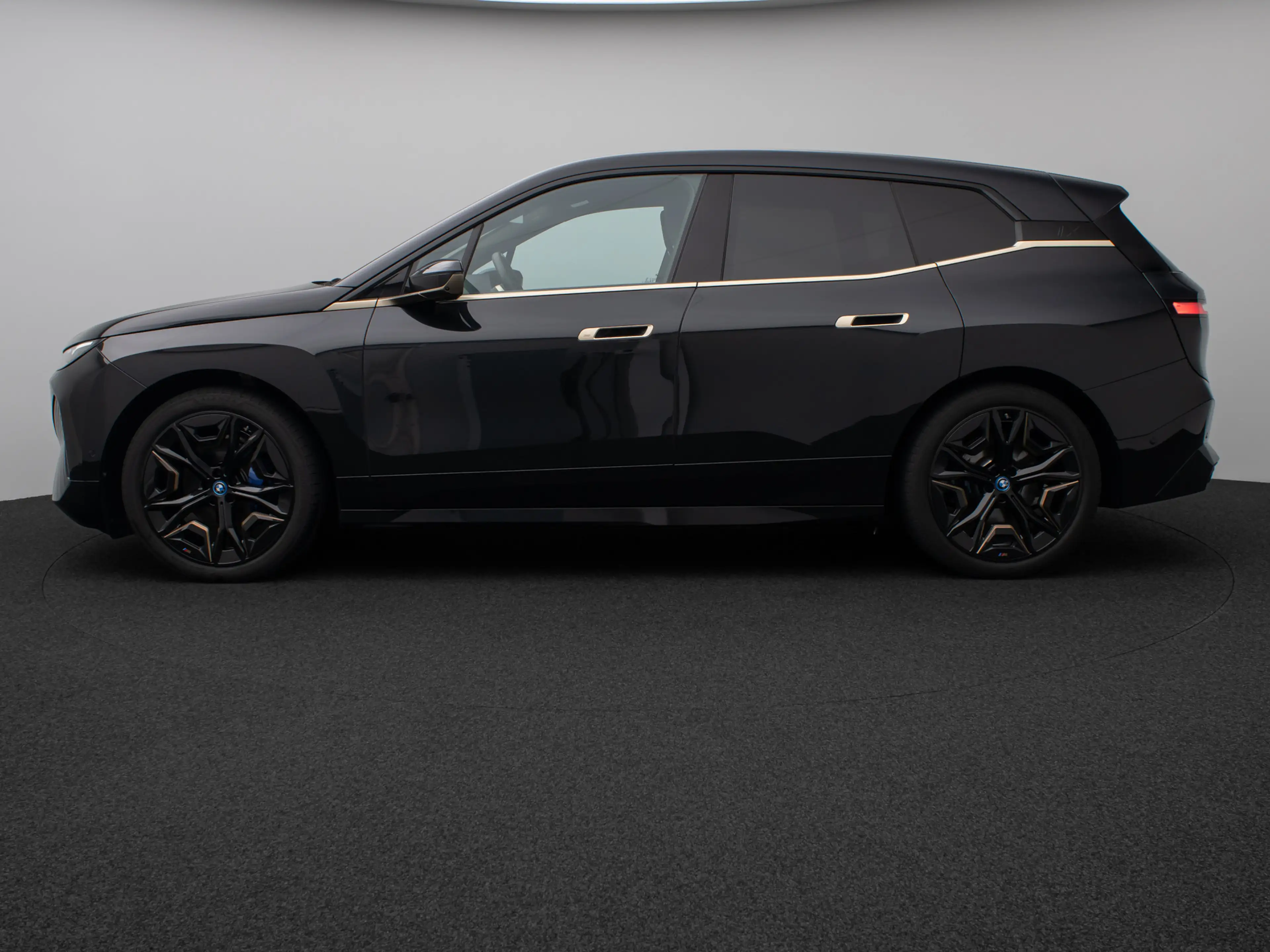 BMW iX Sport SkyLounge Laser 360°DAB H K 22Zoll — photo 11