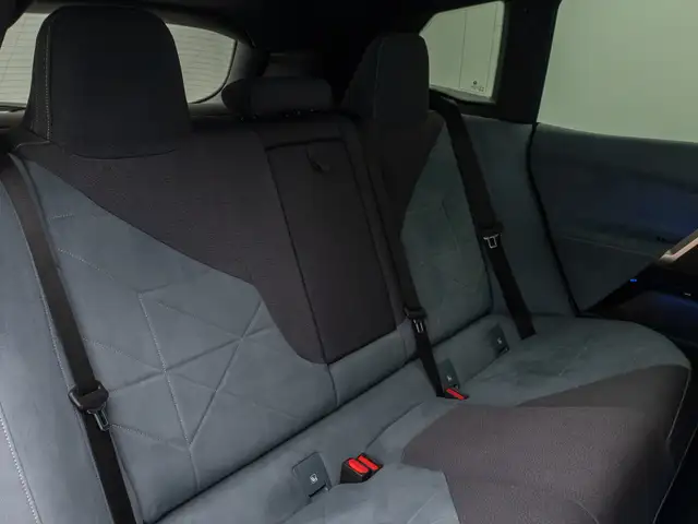 BMW Ix view 27