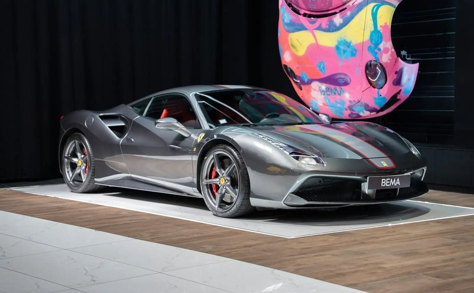 Ferrari V8 Biturbo 670ch | Immat France Grigio Silverstone Sièges Racing Daytona Système Lift Volant Carbone LED 26 500 km Full P