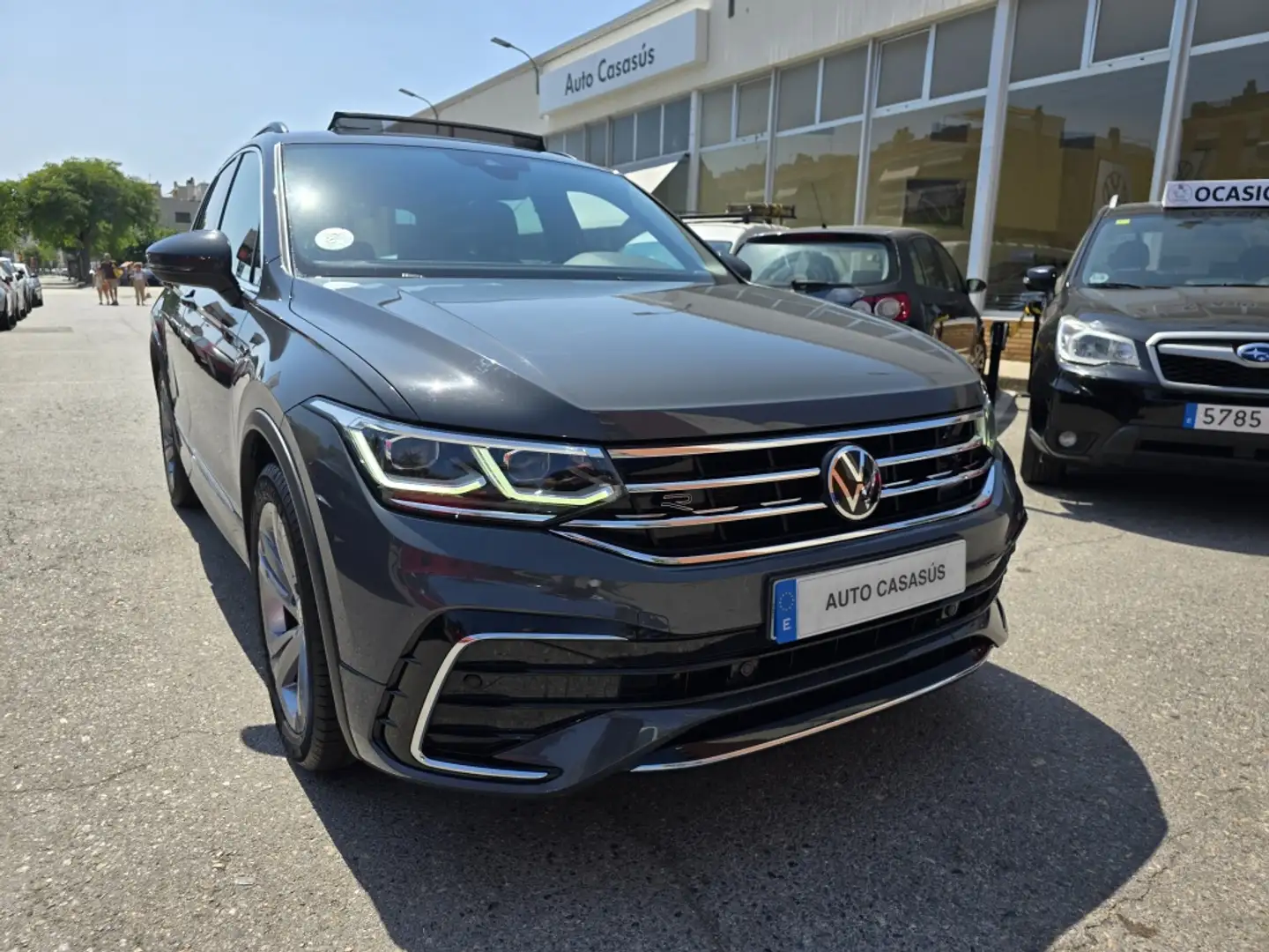 Volkswagen Tiguan 2.0TDI R-Line DSG 110kW Gris - 1