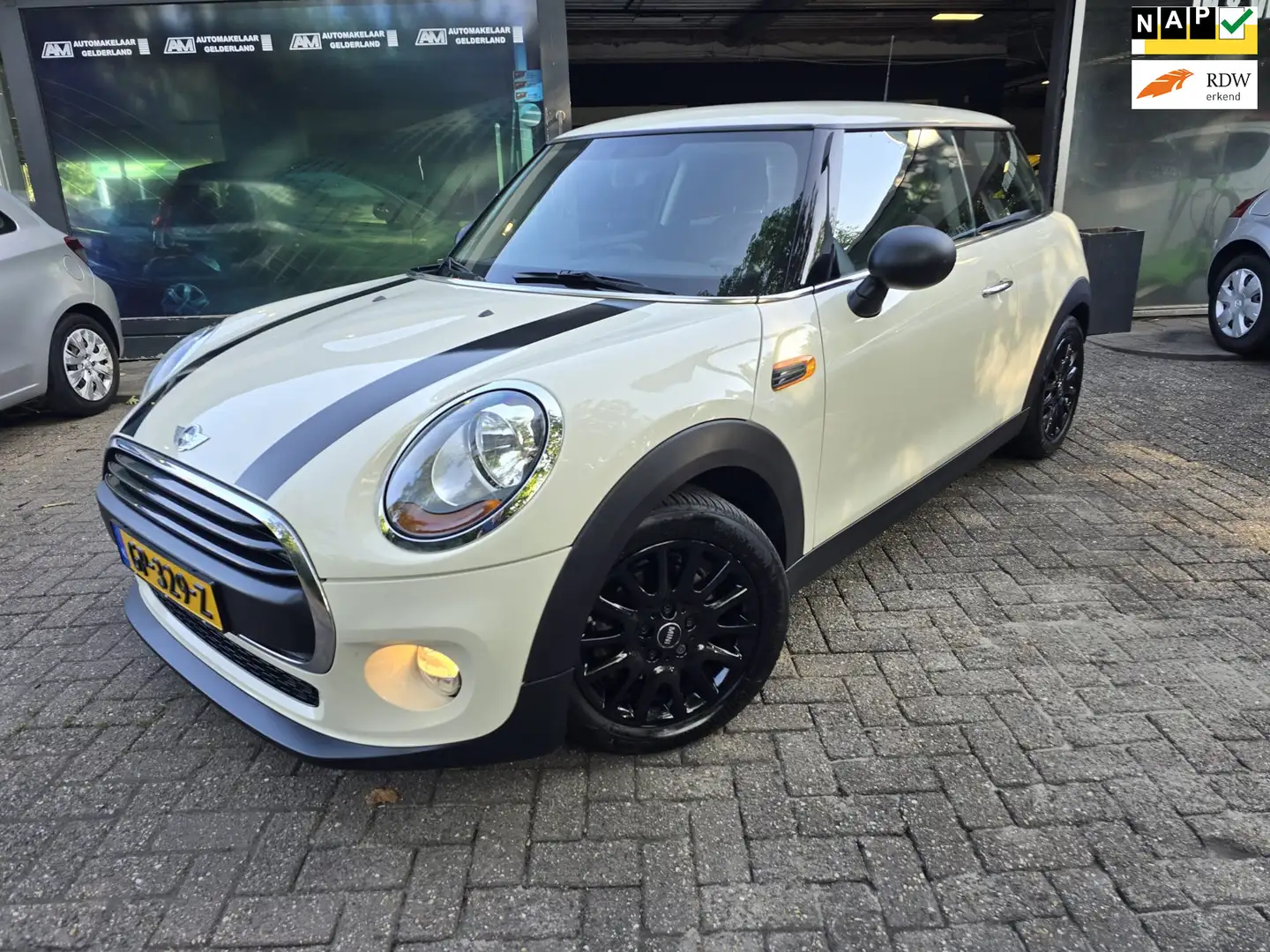 MINI One Mini 1.2 Business | 2E EIGENAAR | 12MND GARANTIE | Wit - 1