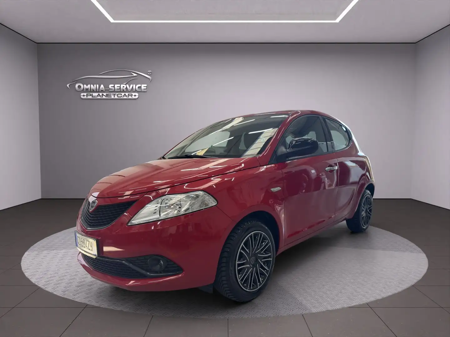 Lancia Ypsilon 1.0 FireFly 5 porte S&S Hybrid Ecochic Gold Rosso - 1