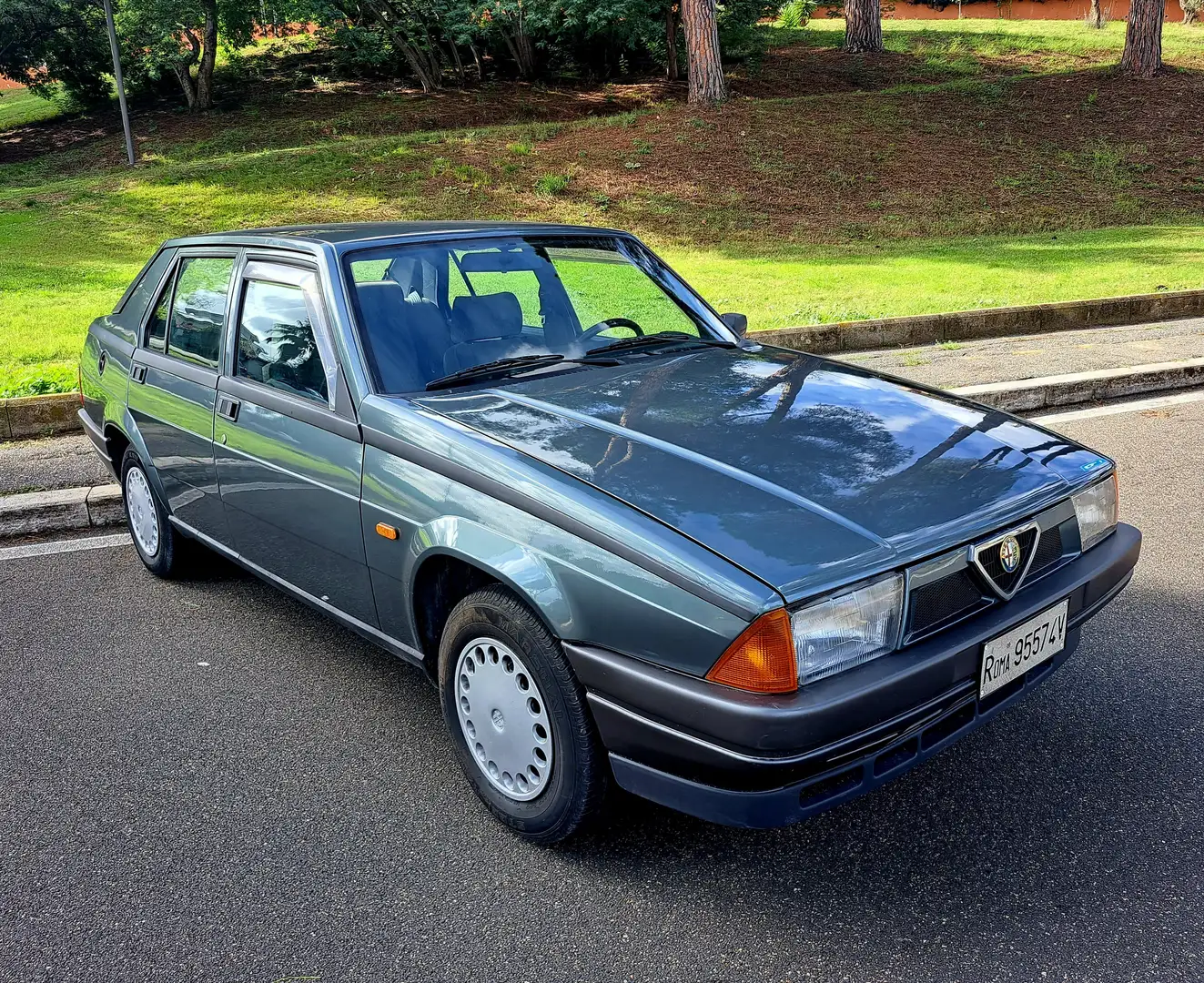 Alfa Romeo 75 1.6 Grigio - 1