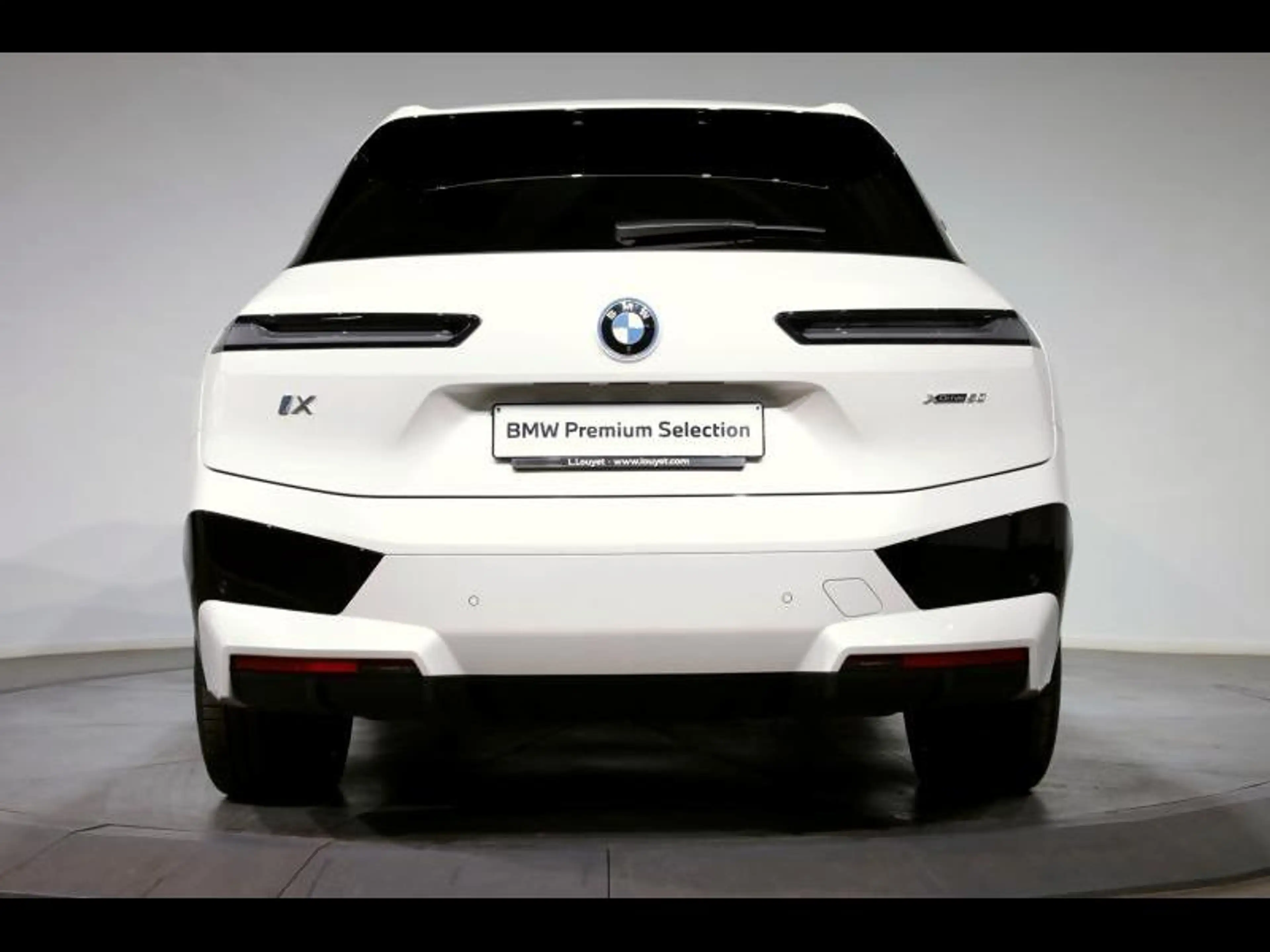 BMW iX xDrive50 Pack Sport — photo 4