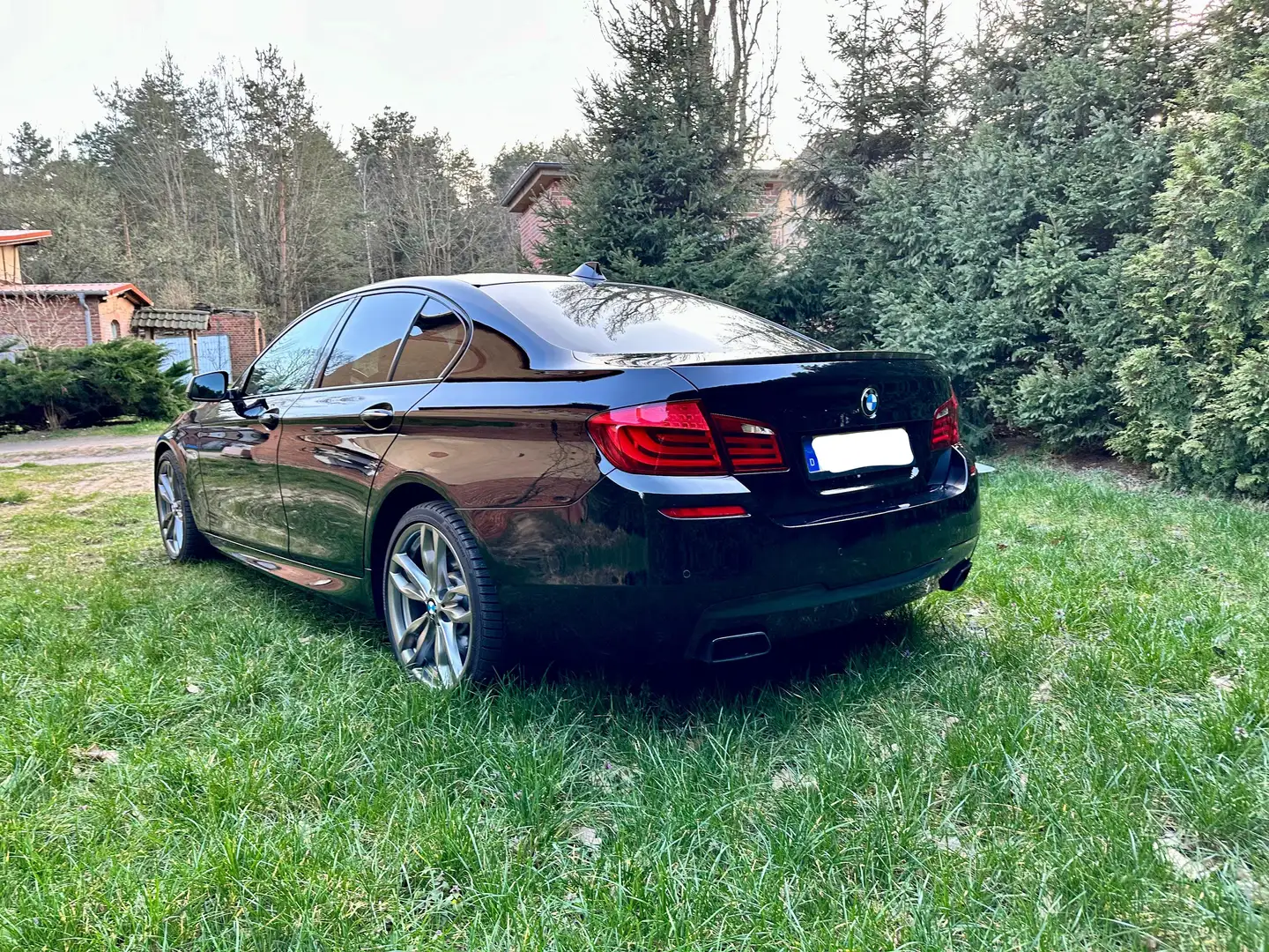 BMW M550 BMW 5 M550d xDrive F10 Schwarz - 2