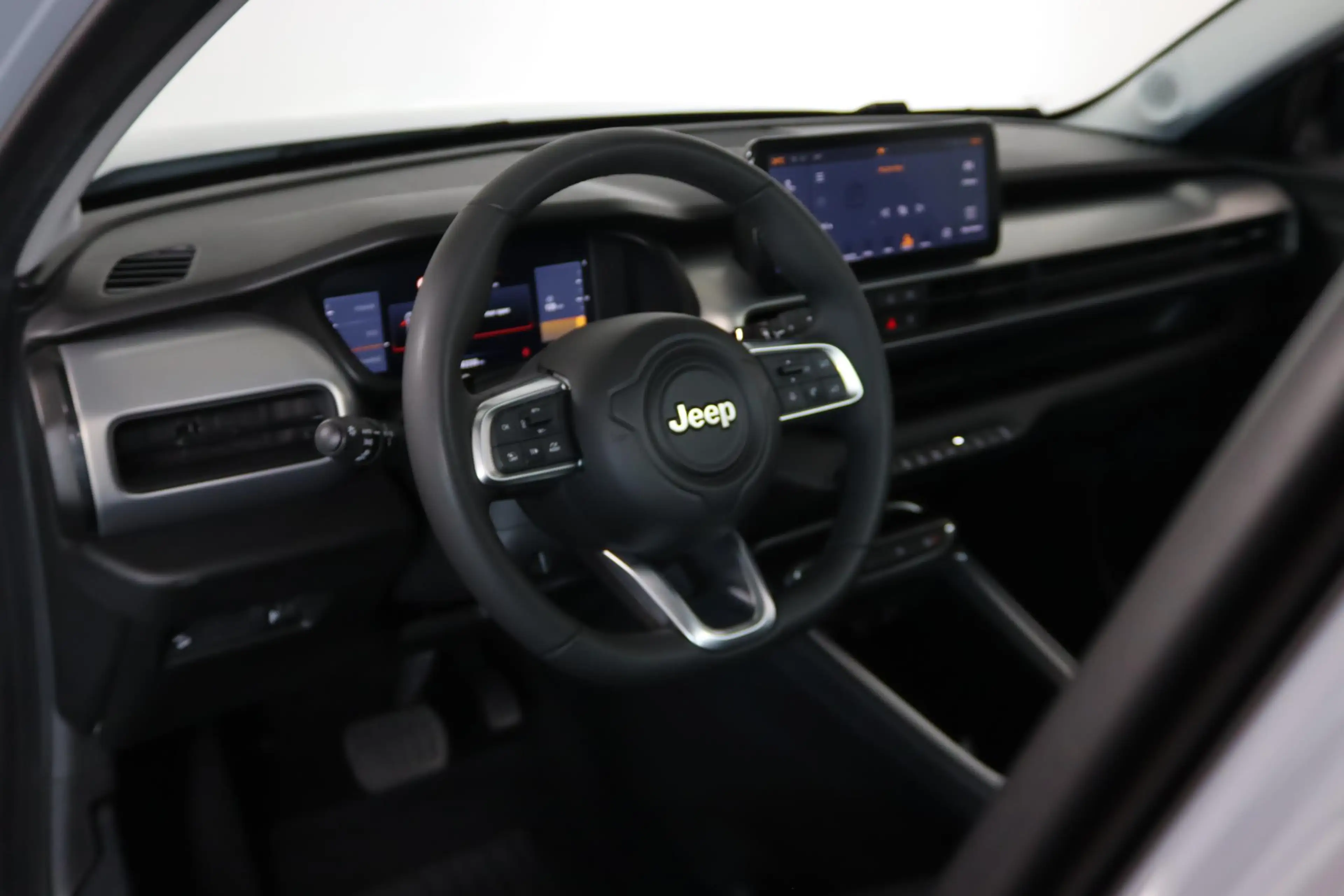 Jeep Avenger 1.2 e-Hybrid Altitude Apple Carplay/Android Auto, — photo 24