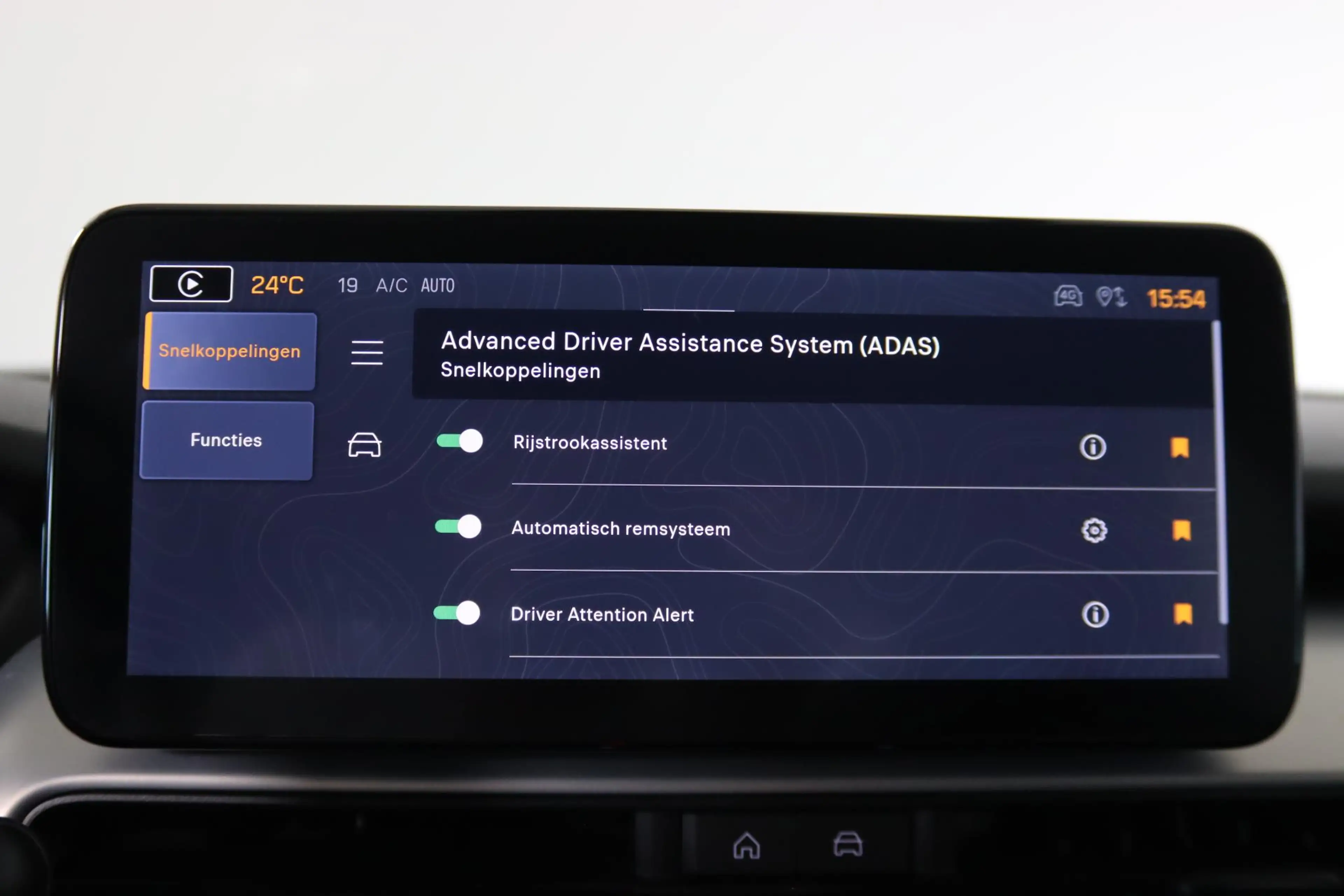 Jeep Avenger 1.2 e-Hybrid Altitude Apple Carplay/Android Auto, — photo 41