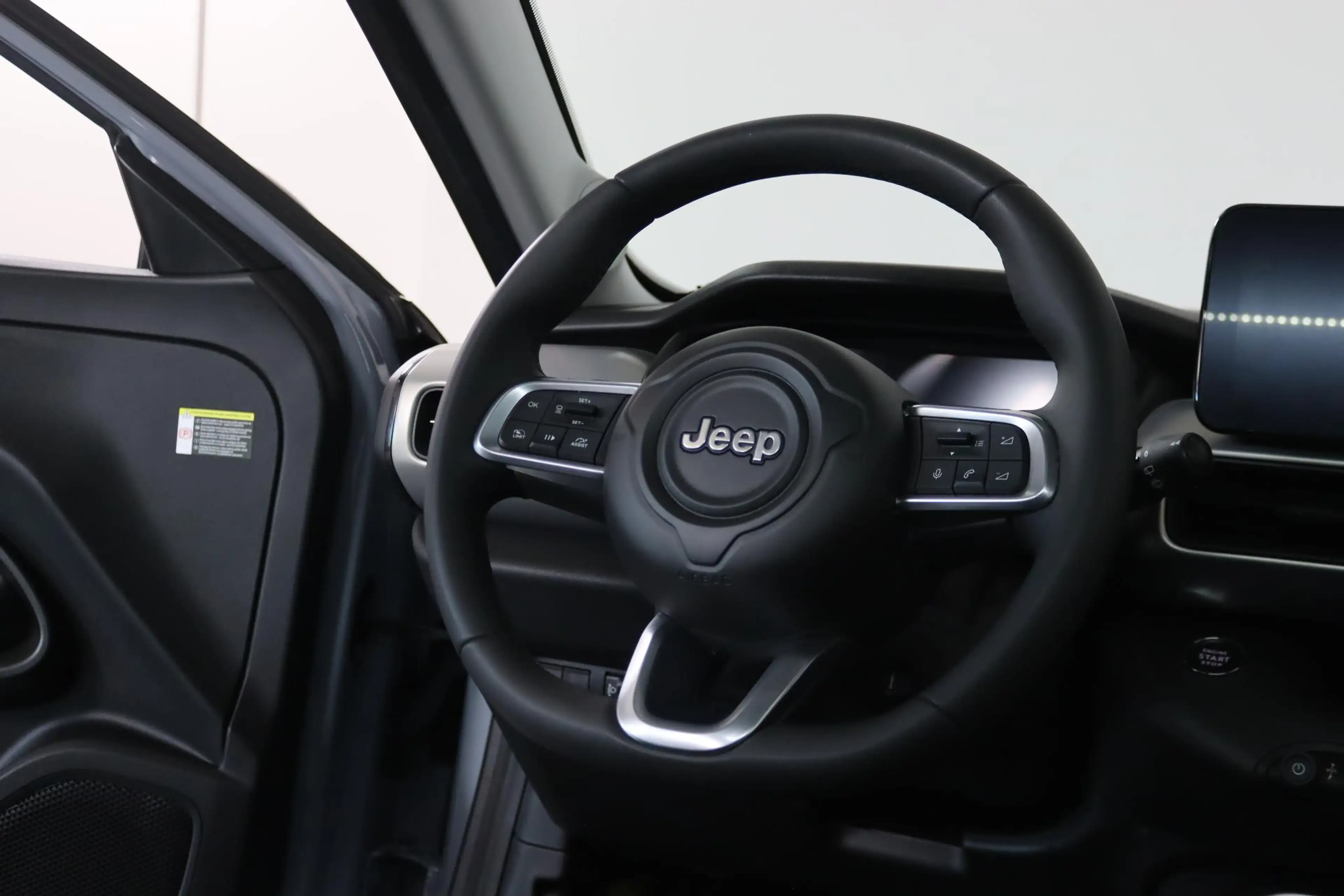 Jeep Avenger 1.2 e-Hybrid Altitude Apple Carplay/Android Auto, — photo 45