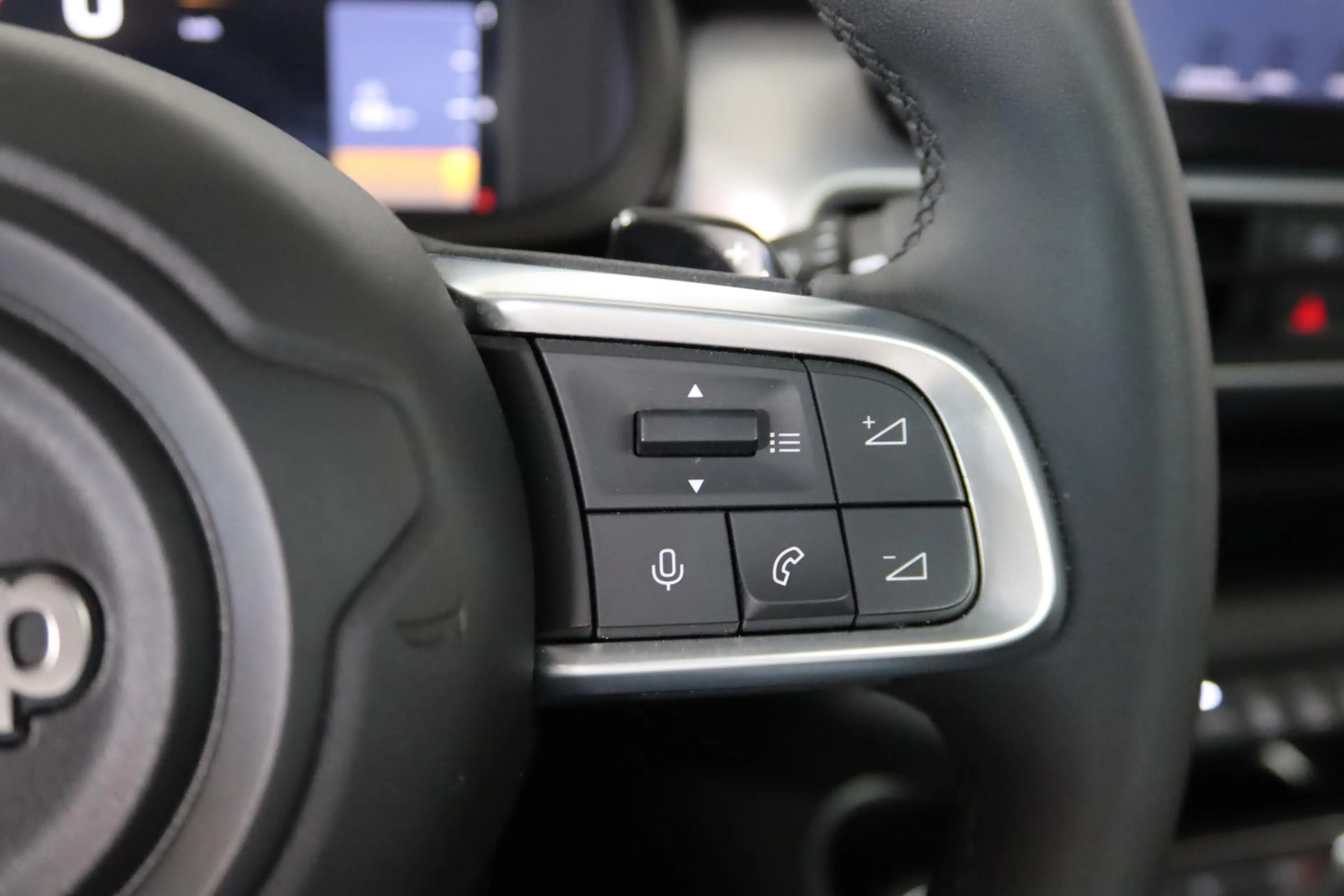 Jeep Avenger 1.2 e-Hybrid Altitude Apple Carplay/Android Auto, — photo 31