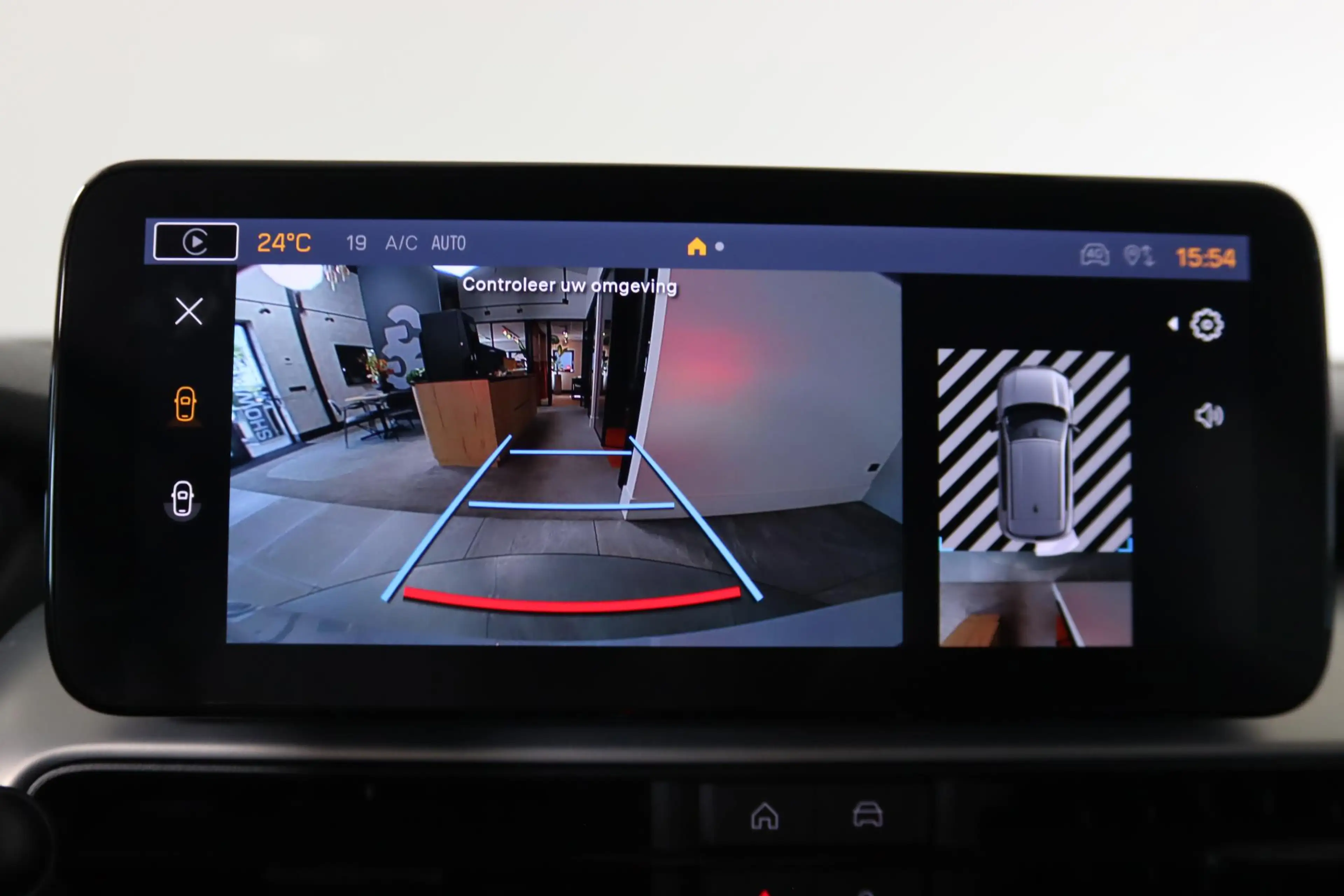 Jeep Avenger 1.2 e-Hybrid Altitude Apple Carplay/Android Auto, — photo 38