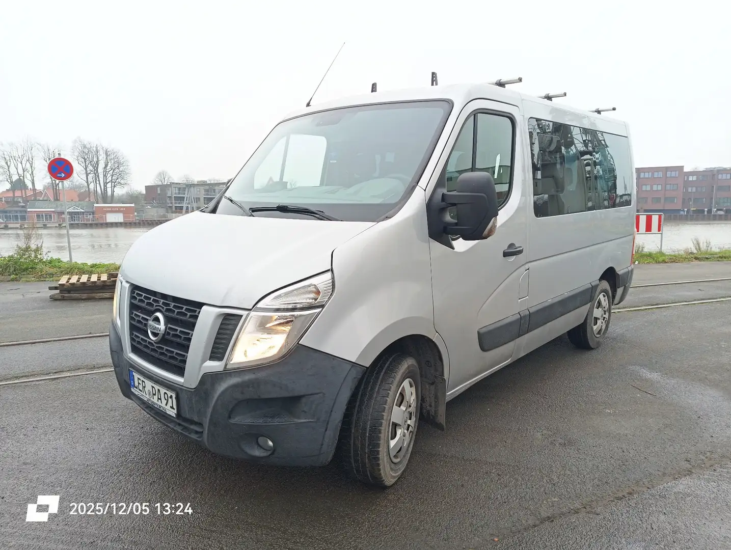 Nissan NV400 m9jm9t Grau - 1