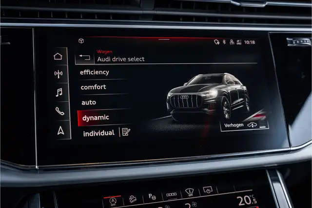 Audi SQ8 view 14