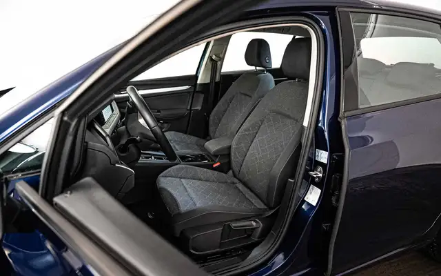 Volkswagen Golf view 9