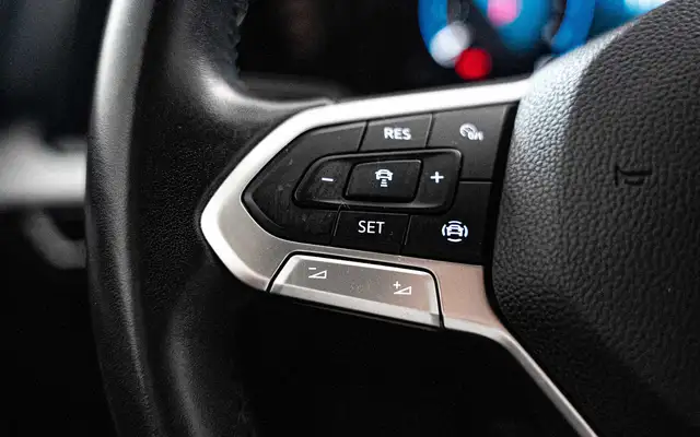 Volkswagen Golf view 12