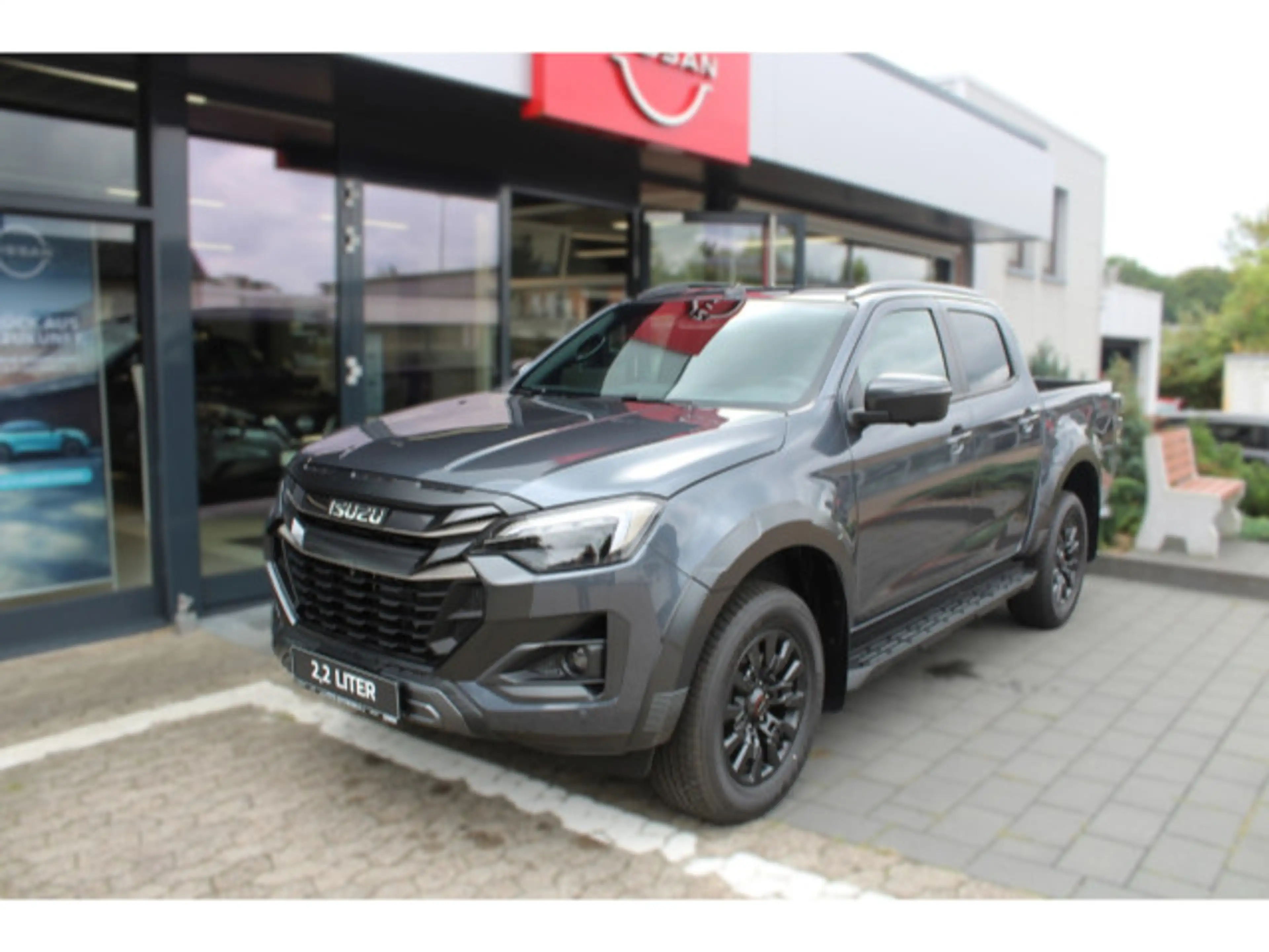 Isuzu D-Max 4x4 Double Cab 2.2 D V-CROSS Automatik — photo 2