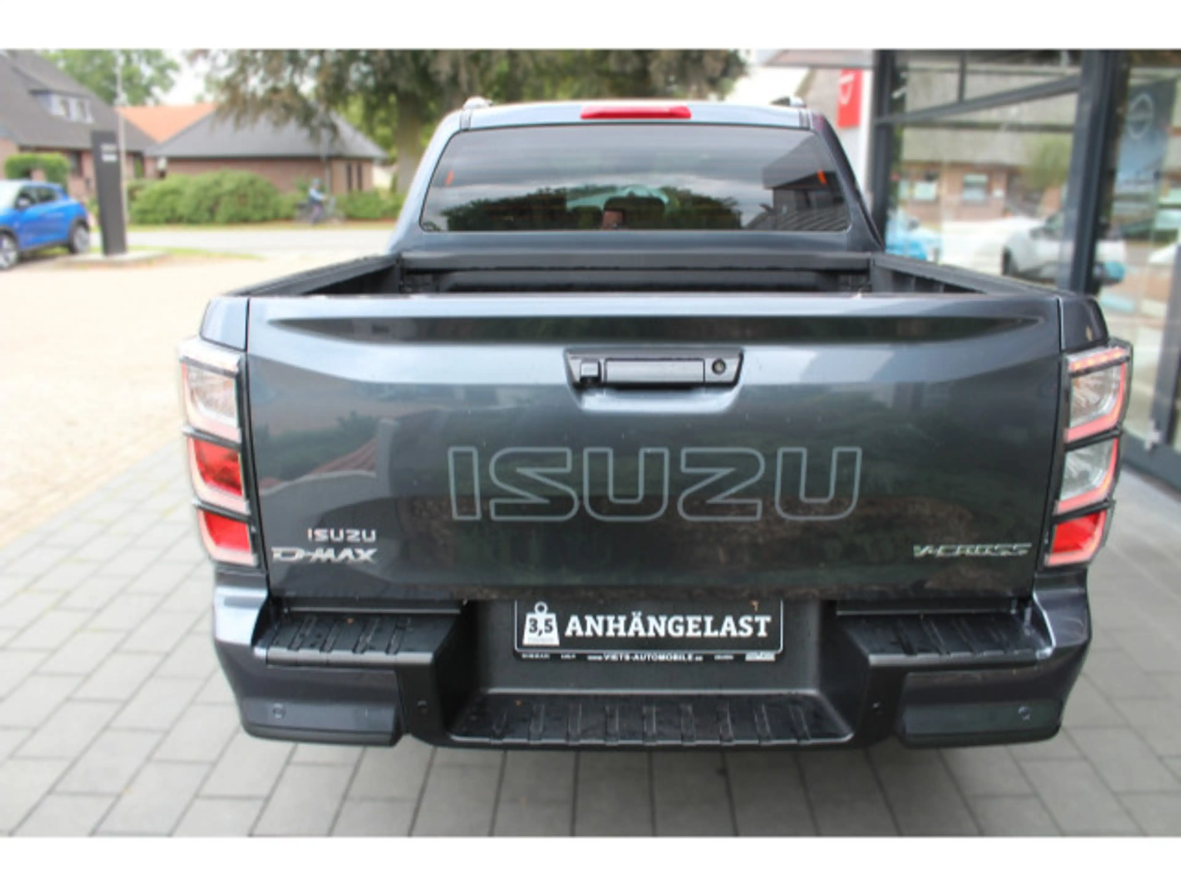 Isuzu D-Max 4x4 Double Cab 2.2 D V-CROSS Automatik — photo 6