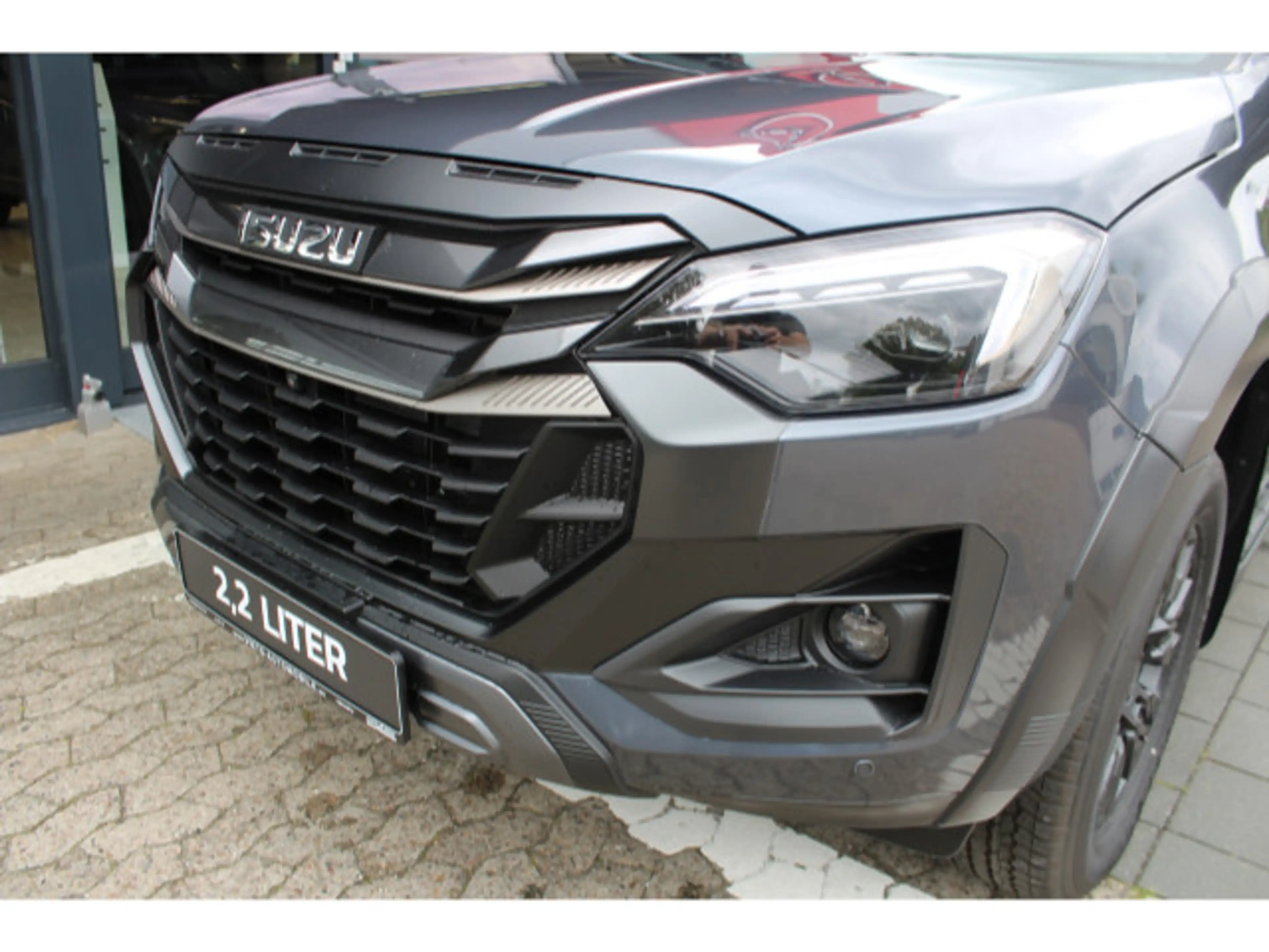 Isuzu D-Max 4x4 Double Cab 2.2 D V-CROSS Automatik — photo 3