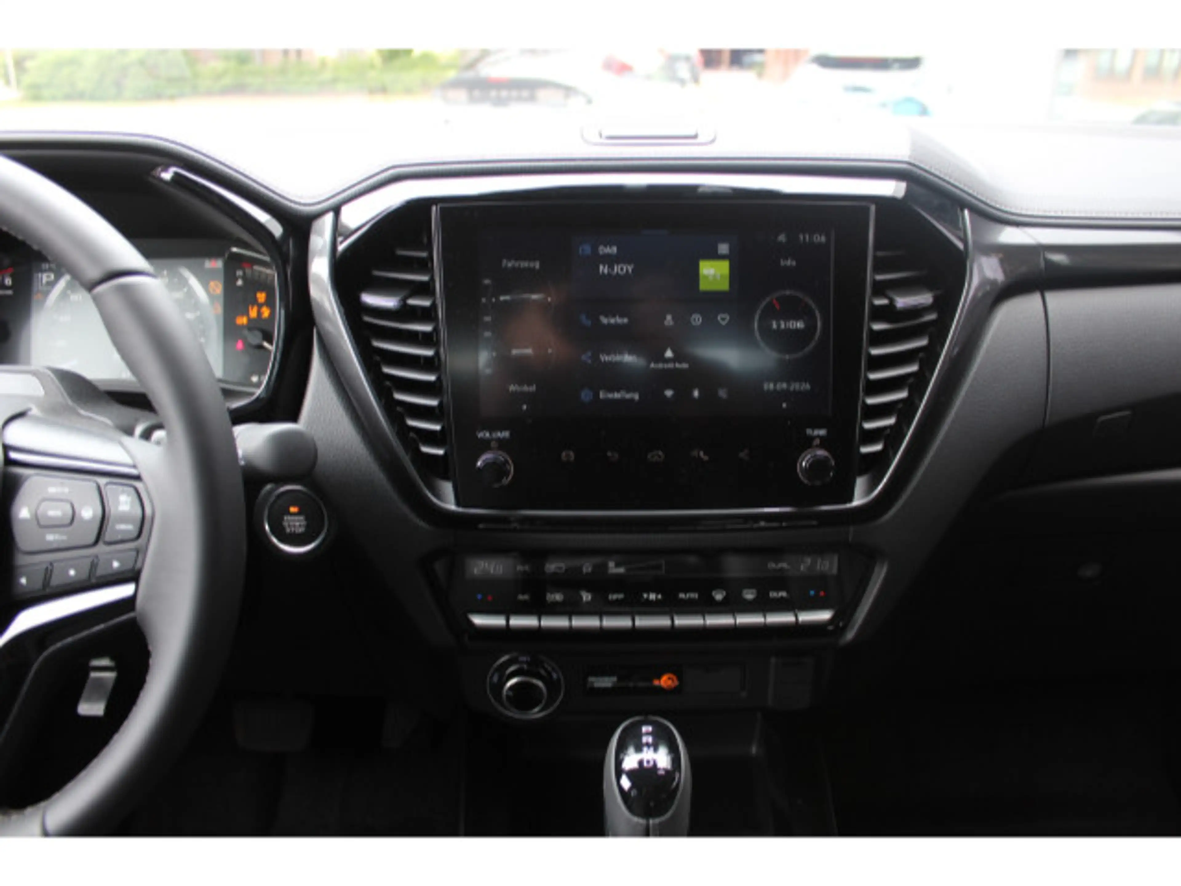 Isuzu D-Max 4x4 Double Cab 2.2 D V-CROSS Automatik — photo 10
