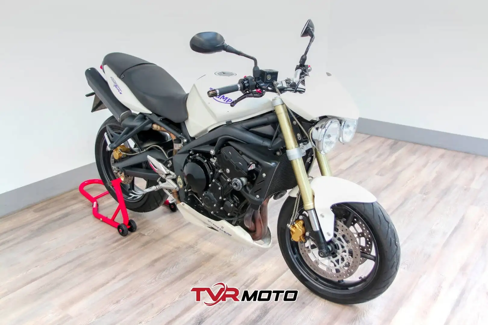 Triumph 675 Bianco - 1