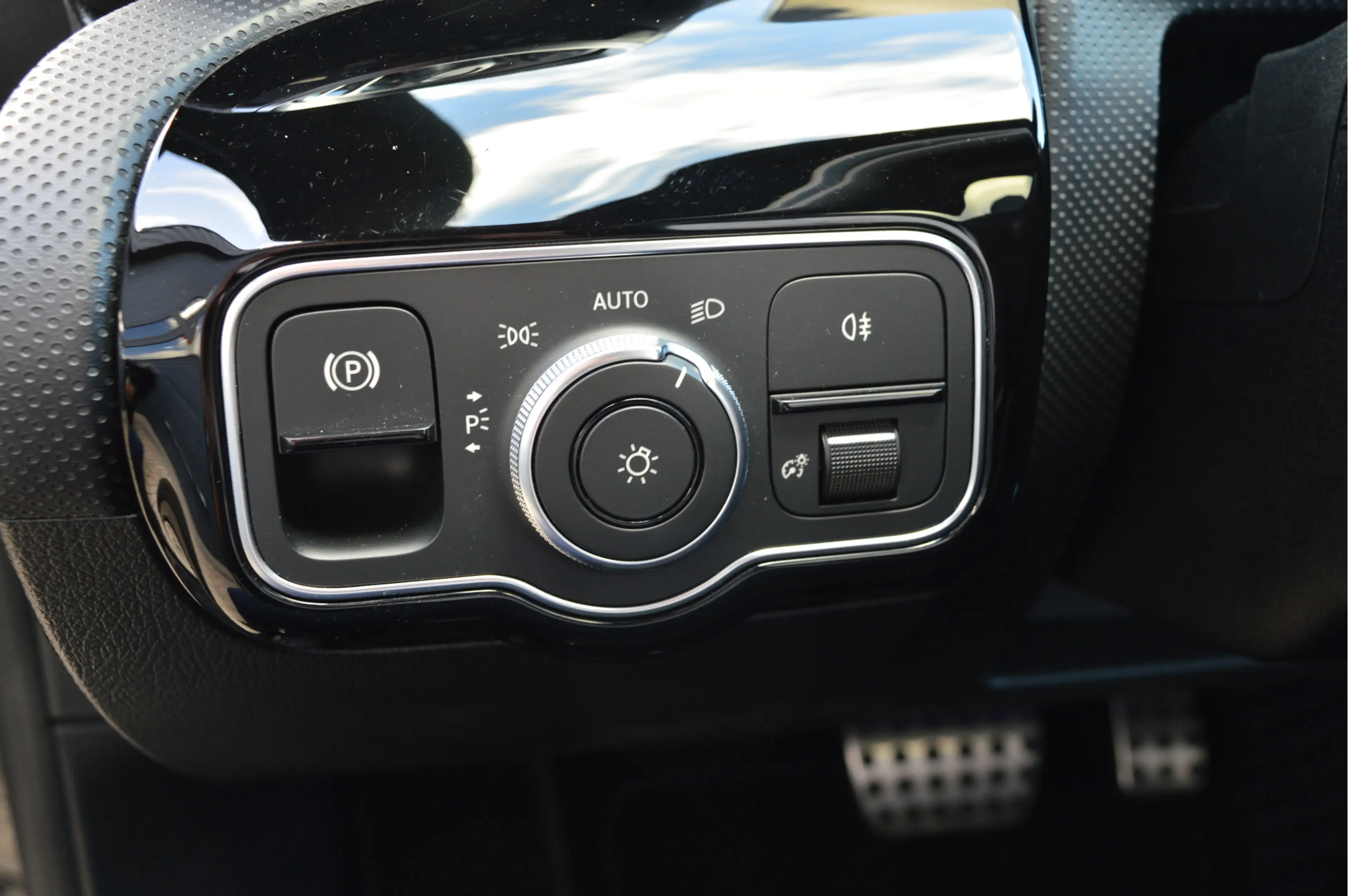 Mercedes-Benz A 200 Business Solution AMG | PANO | CAMERA | ORG. NL | — photo 13