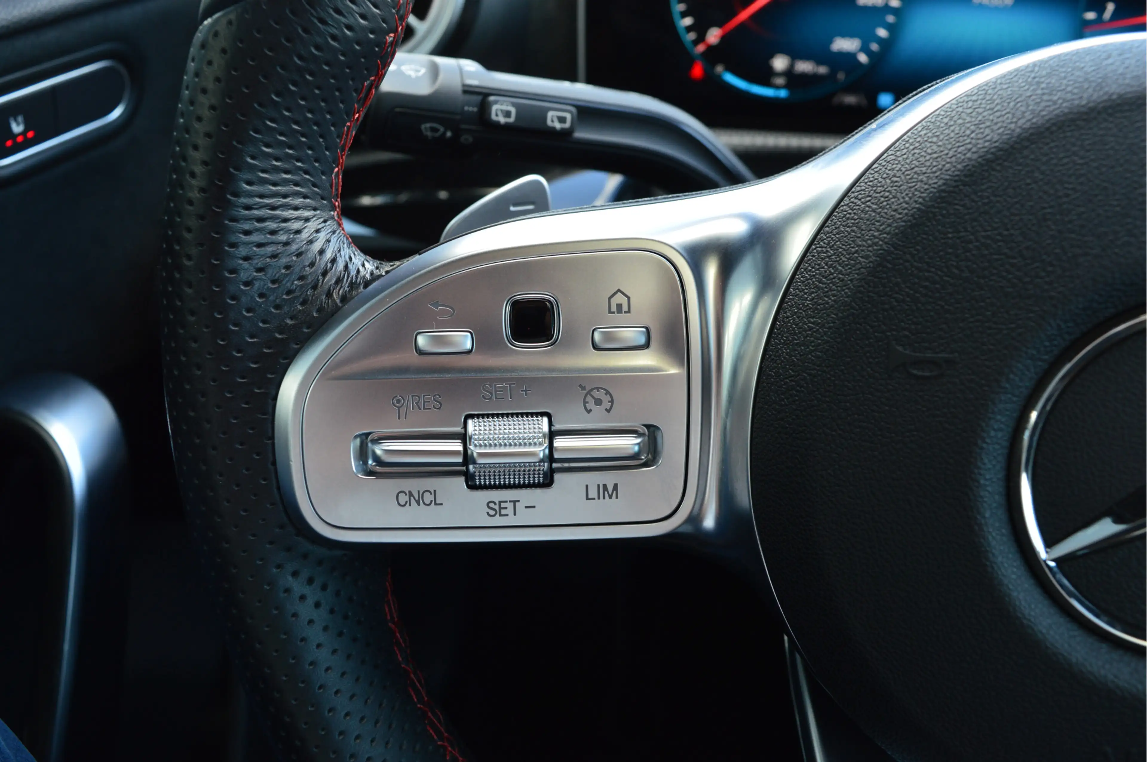 Mercedes-Benz A 200 Business Solution AMG | PANO | CAMERA | ORG. NL | — photo 14