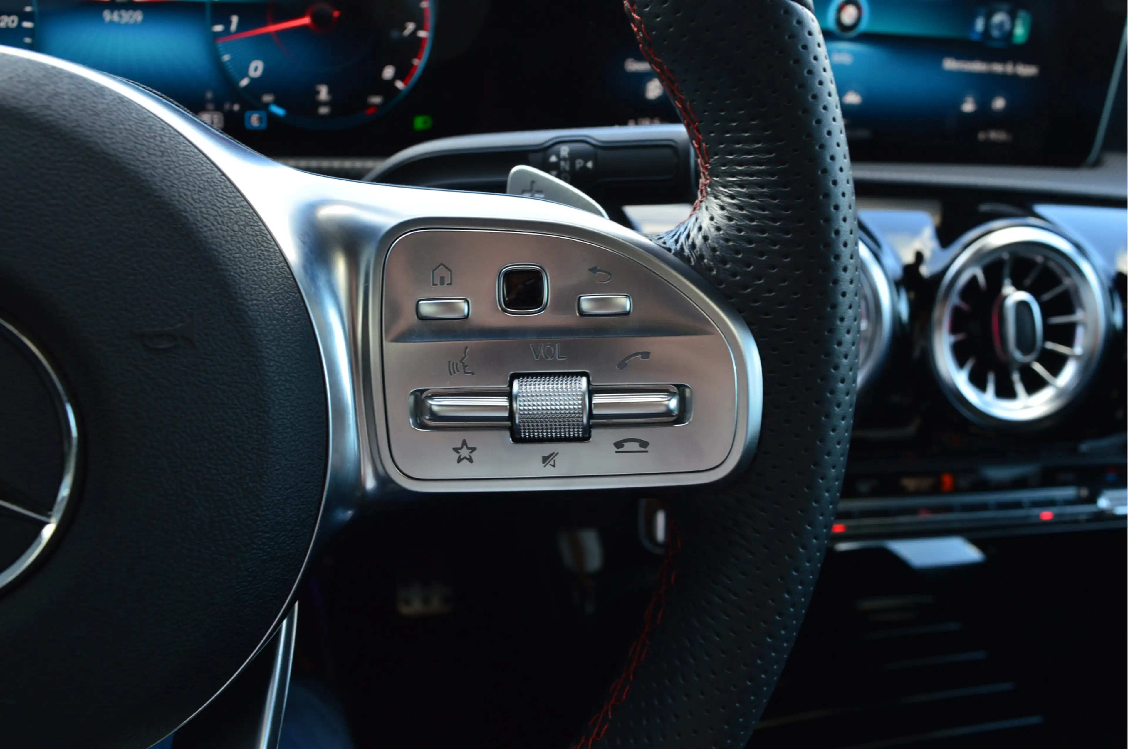 Mercedes-Benz A 200 Business Solution AMG | PANO | CAMERA | ORG. NL | — photo 15