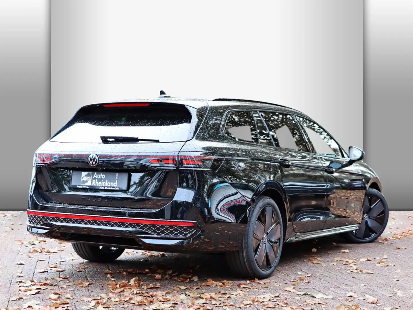 Volkswagen Passat R-Line 4MOTION 2.0 TDI SCR DSG PANO/LEDER/AHK/IQ. Schwarz - 2