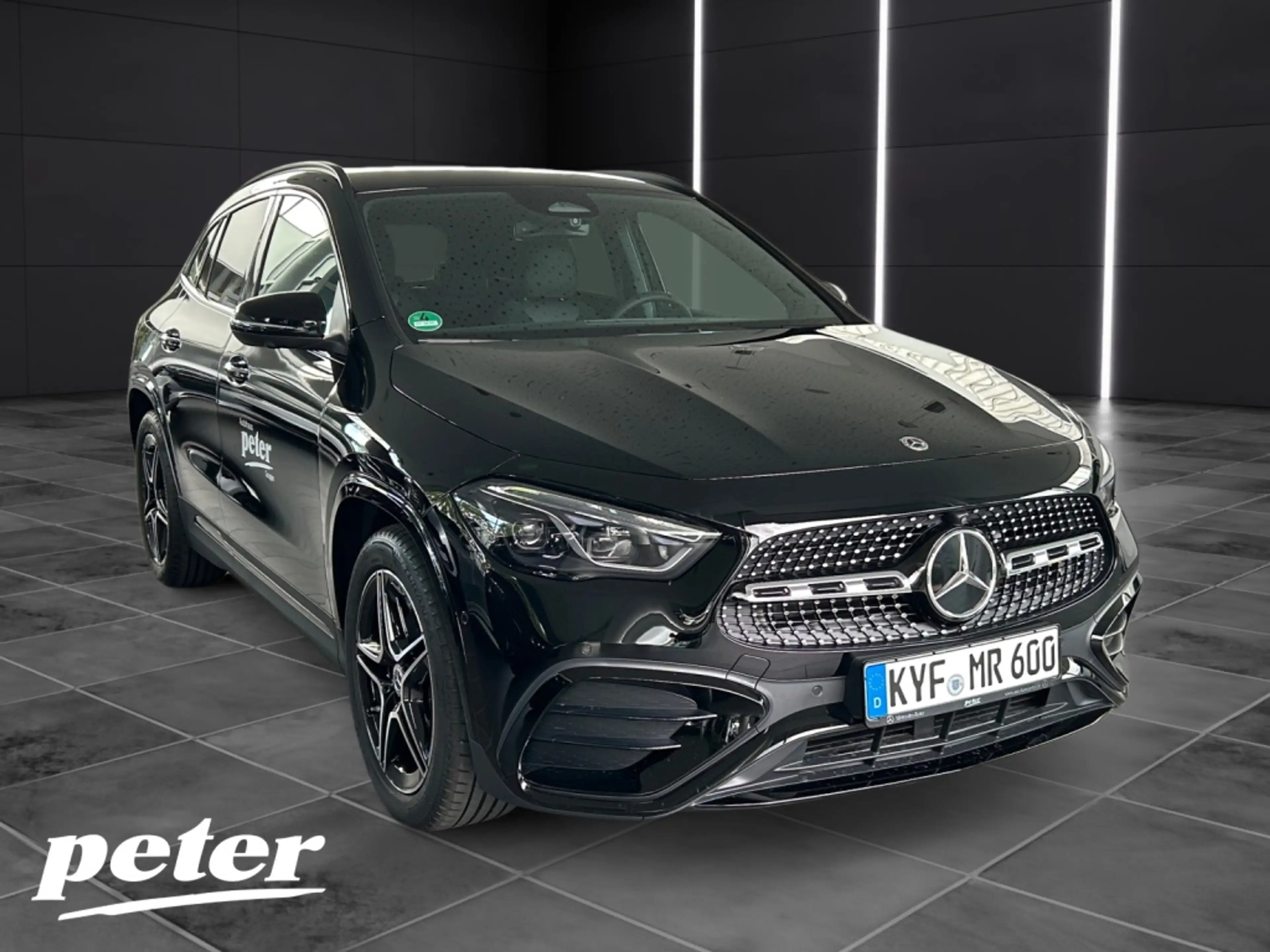 Mercedes-Benz GLA 220 4MATIC AMG+NIGHT+19"+8G+KEYLESS+360°+AHK — photo 3