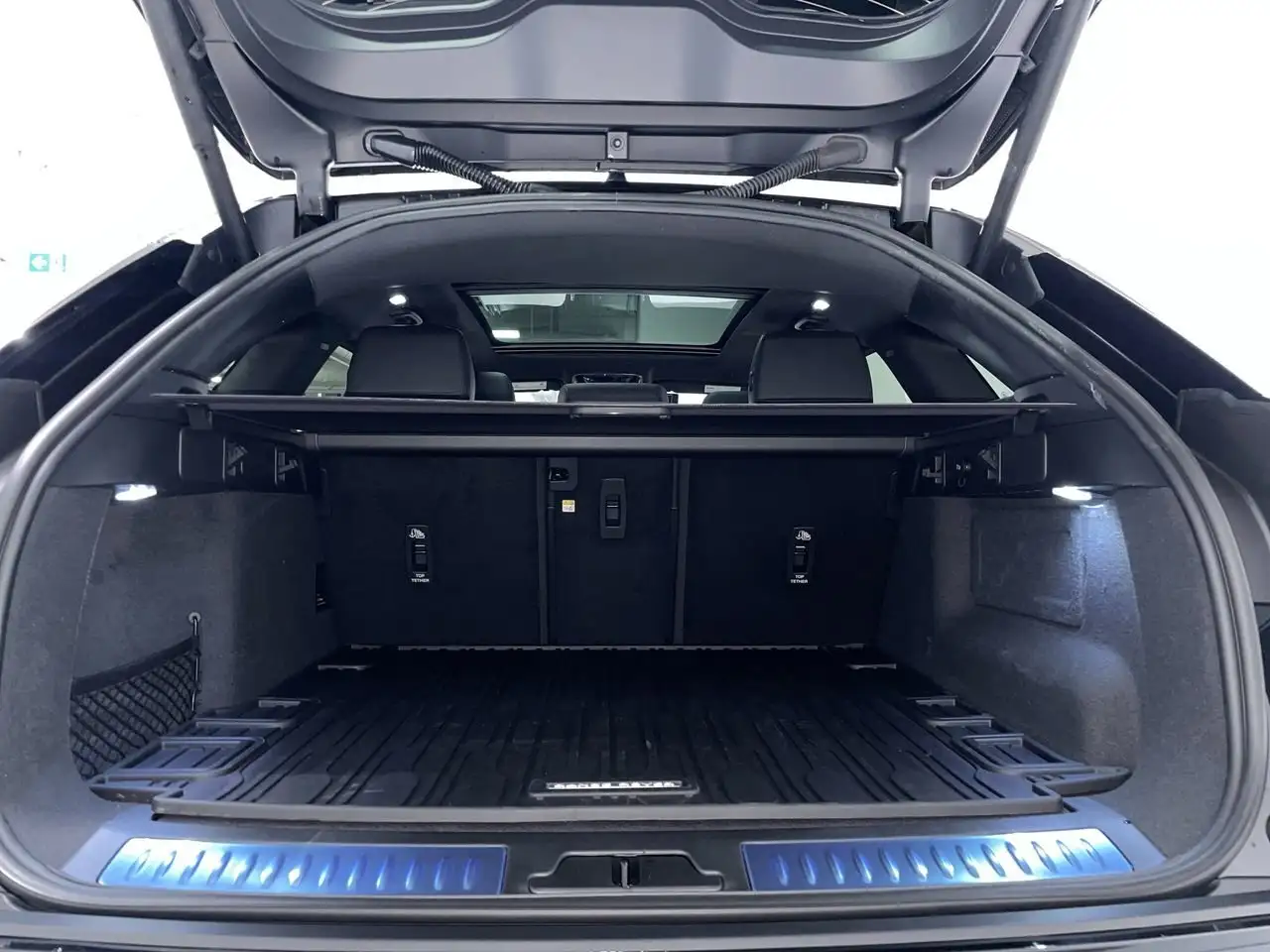 Land Rover Range Rover Velar снимка Land Rover Range Rover Velar