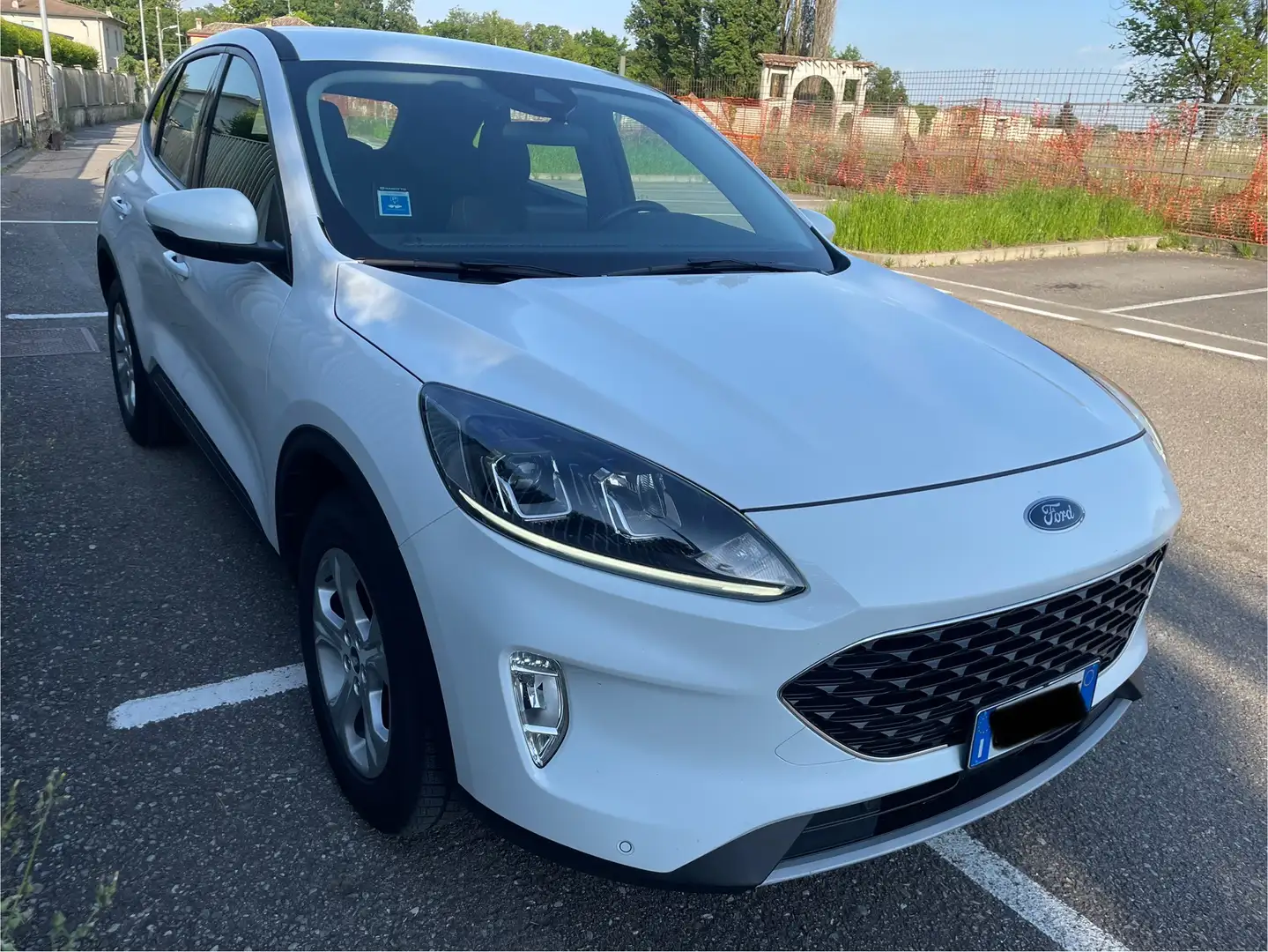 Ford Kuga 1.5 ecoblue Titanium Business 2wd 120cv auto Bianco - 1