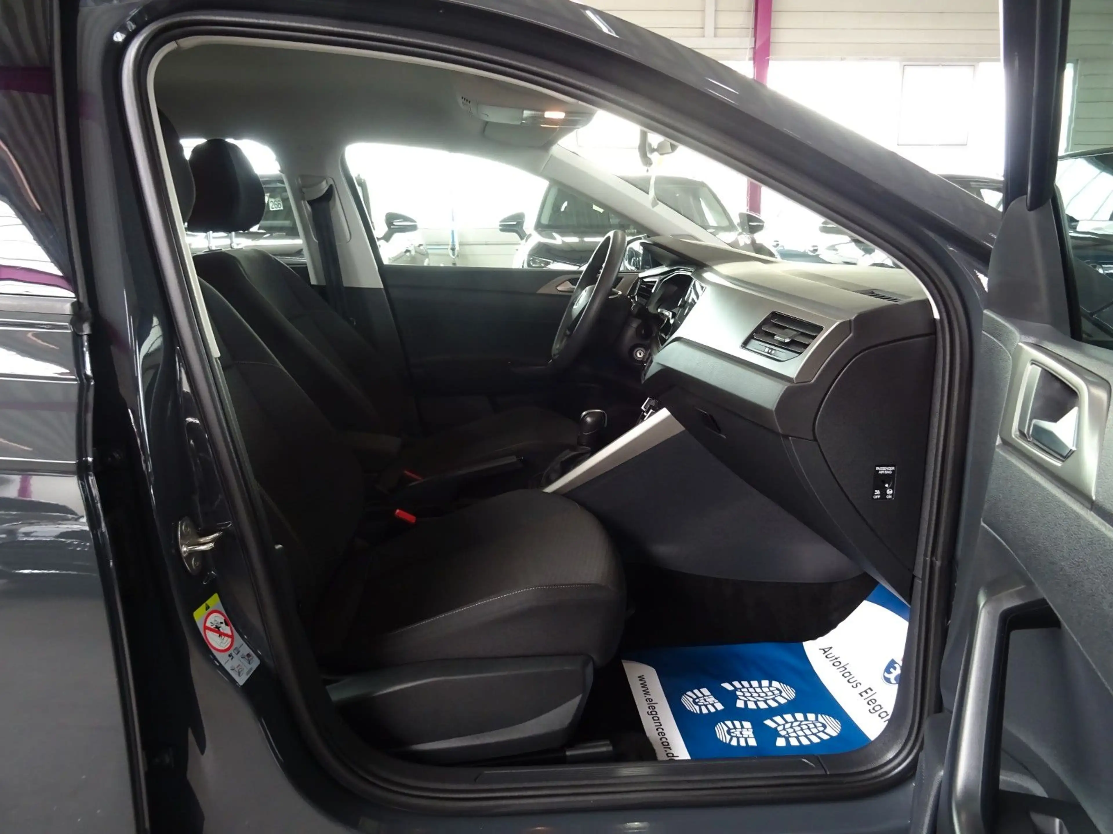Volkswagen Polo POLO 1.0 TSI Comfortline *ACC*NAVI*PDC* — photo 9