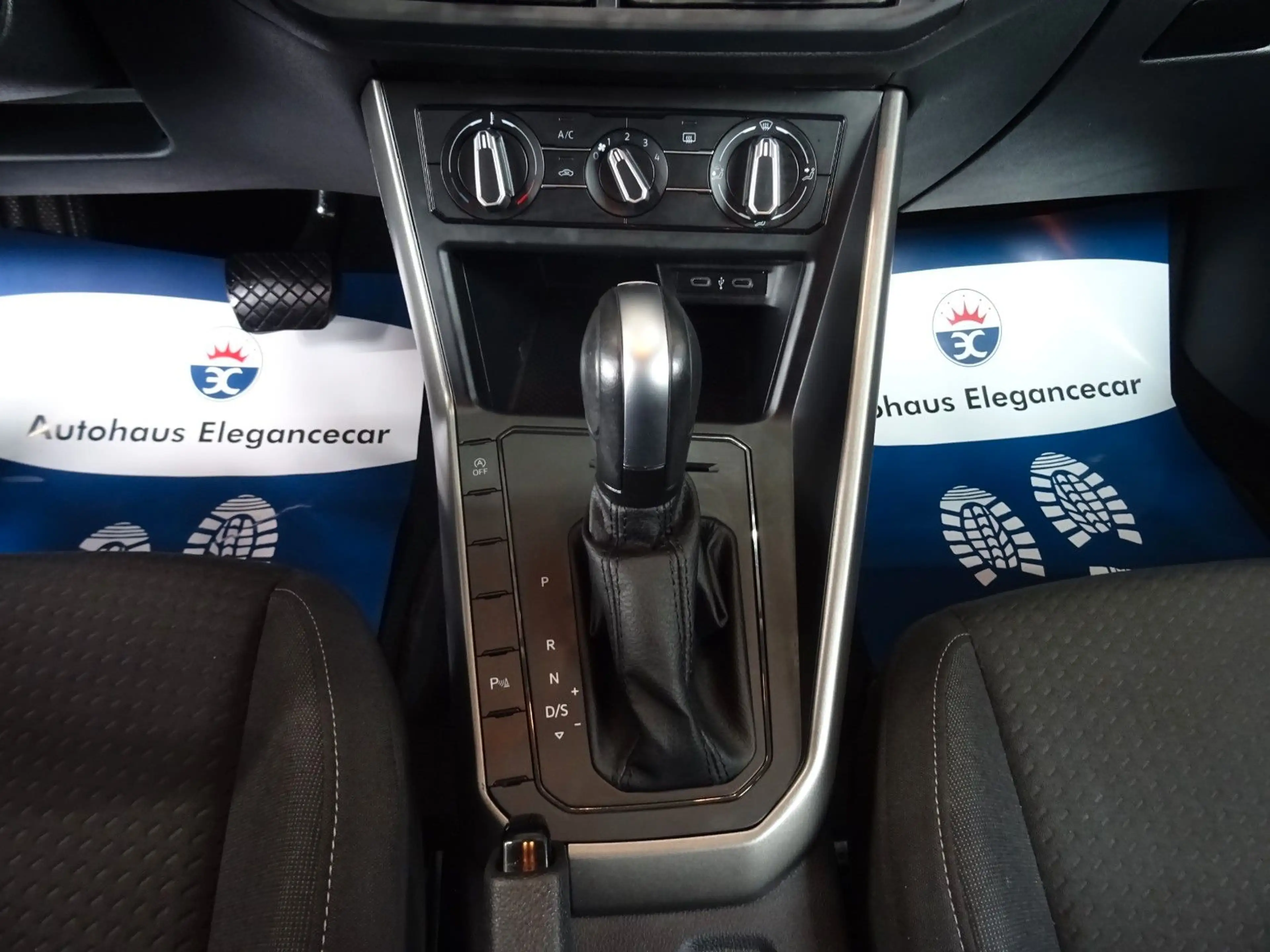 Volkswagen Polo POLO 1.0 TSI Comfortline *ACC*NAVI*PDC* — photo 13