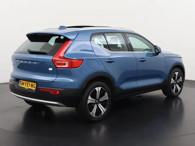 Volvo XC40 view 6