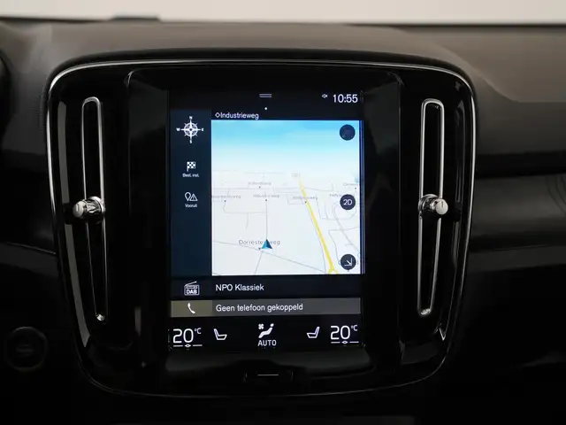 Volvo XC40 view 13