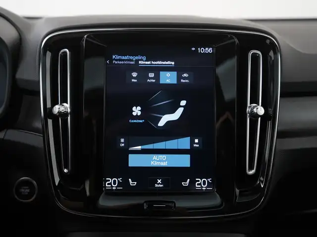 Volvo XC40 view 14