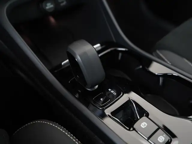 Volvo XC40 view 12