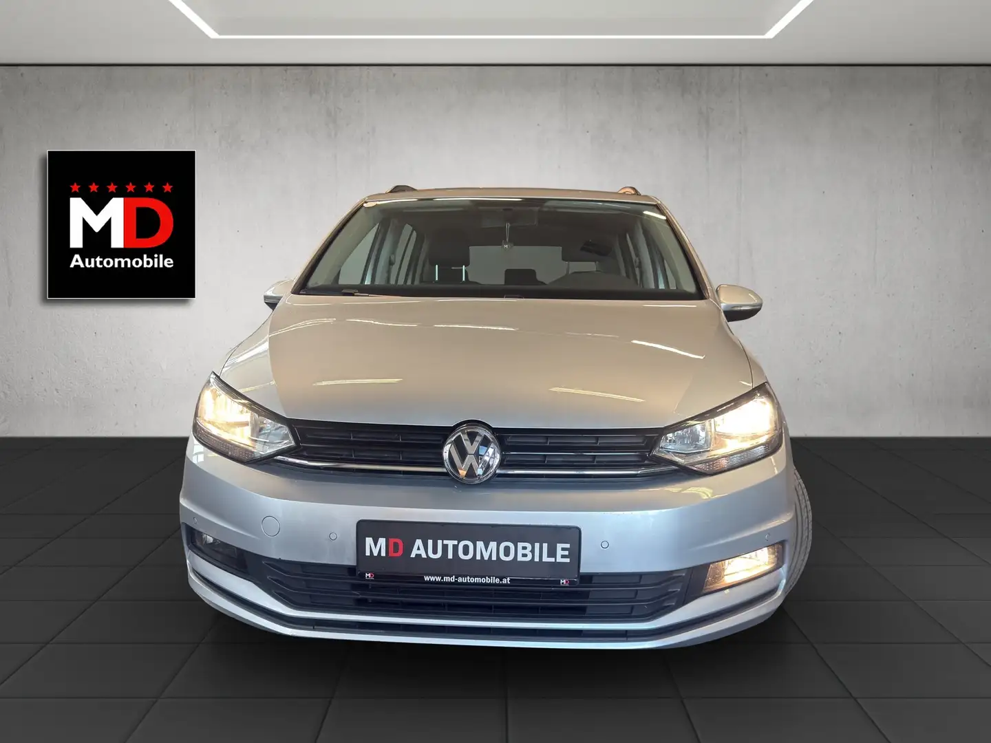 Volkswagen Touran Trendline ab 80 Euro Grau - 2