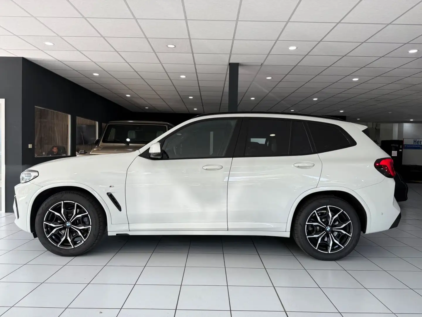 BMW X3 xDrive20d*M-PAKET*LASER*KAMERA*AHK*KEYLESS* Blanc - 2