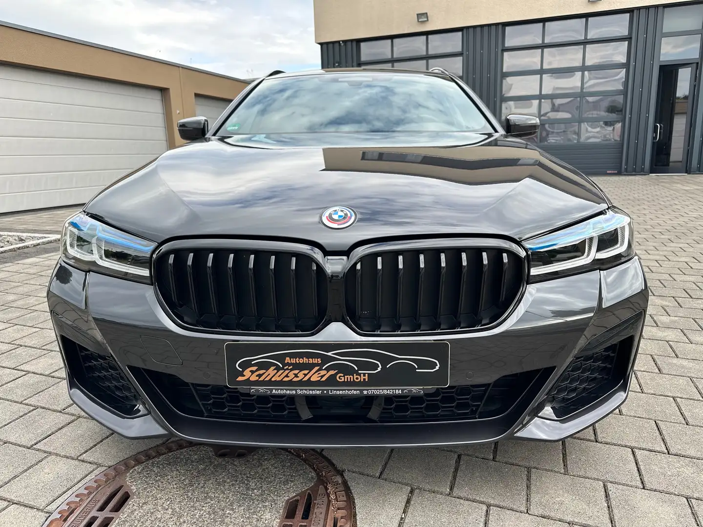 BMW 530 dA xDrive *M Sport/M Sportsitze/AHK/Standh./HUD* Nero - 2