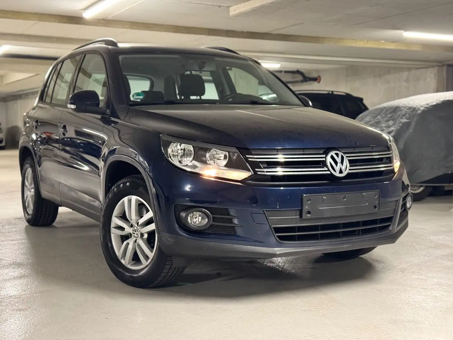 Volkswagen Tiguan 2.0 TDI Trend & Fun BM*AHK*Allwetter Blau - 1