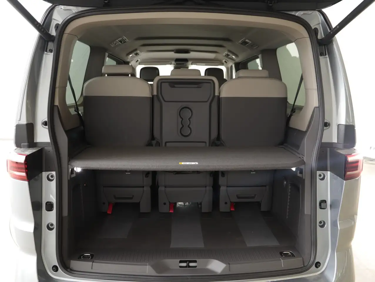 Volkswagen T7 Multivan 2026 — фото 13