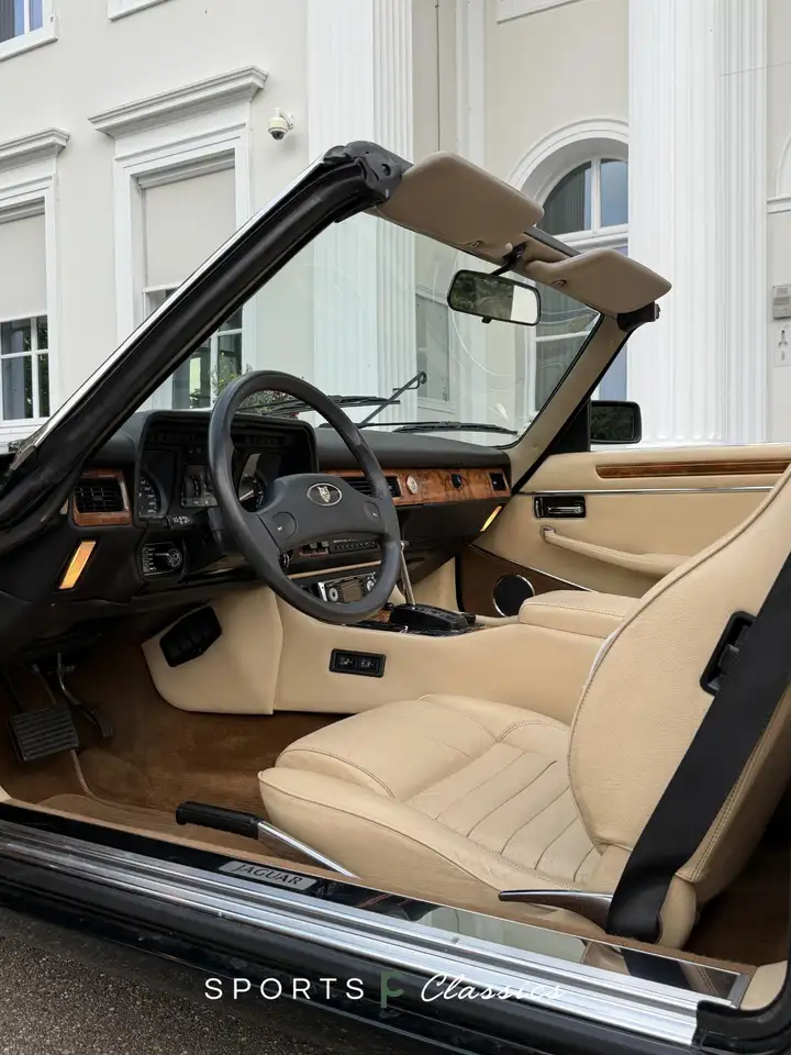 Jaguar XJS V12 convertible 5.3L EU Auto Pionolak zwart beige, foto 9