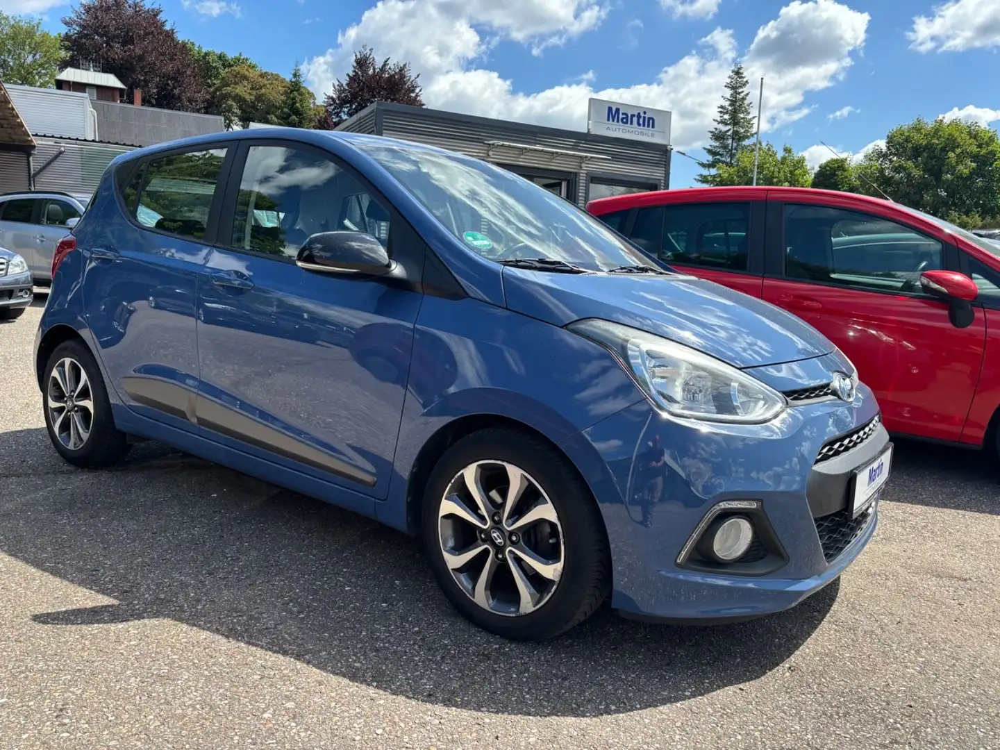 Hyundai i10 FIFA World Cup Edition - 1
