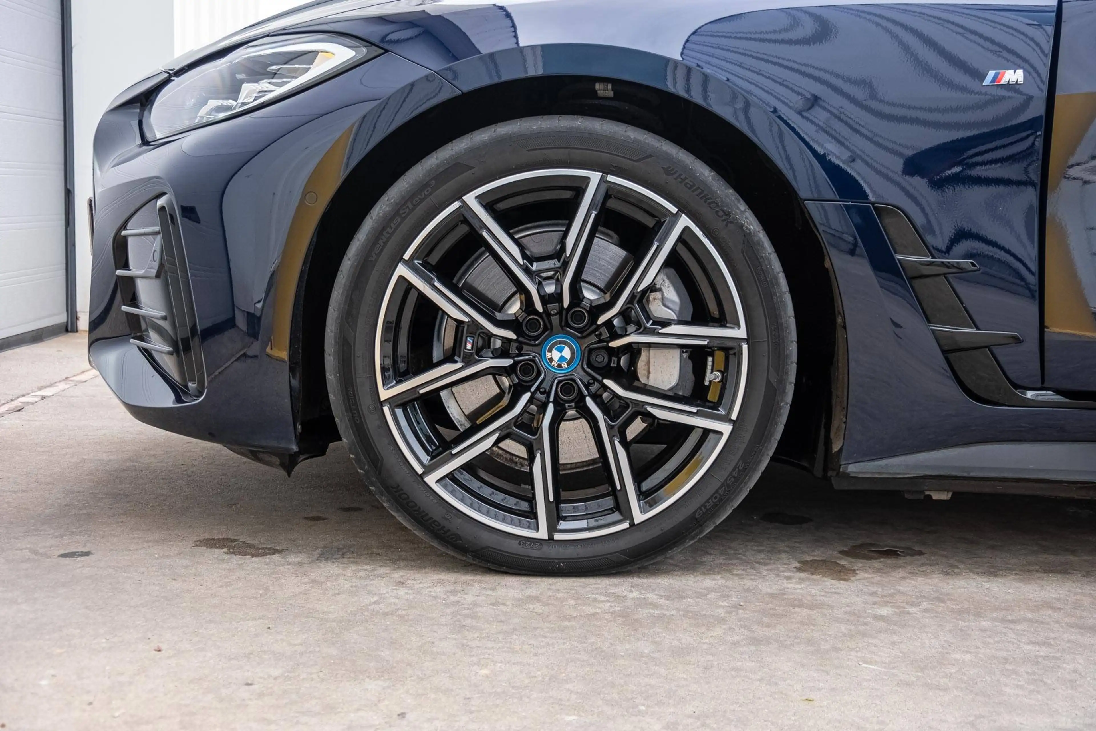 BMW i4 Gran Coupe GC 83.9 kWh eDrive40 | Pack M | Toit Ouvrant | Att Remorque | Etc. — photo 6