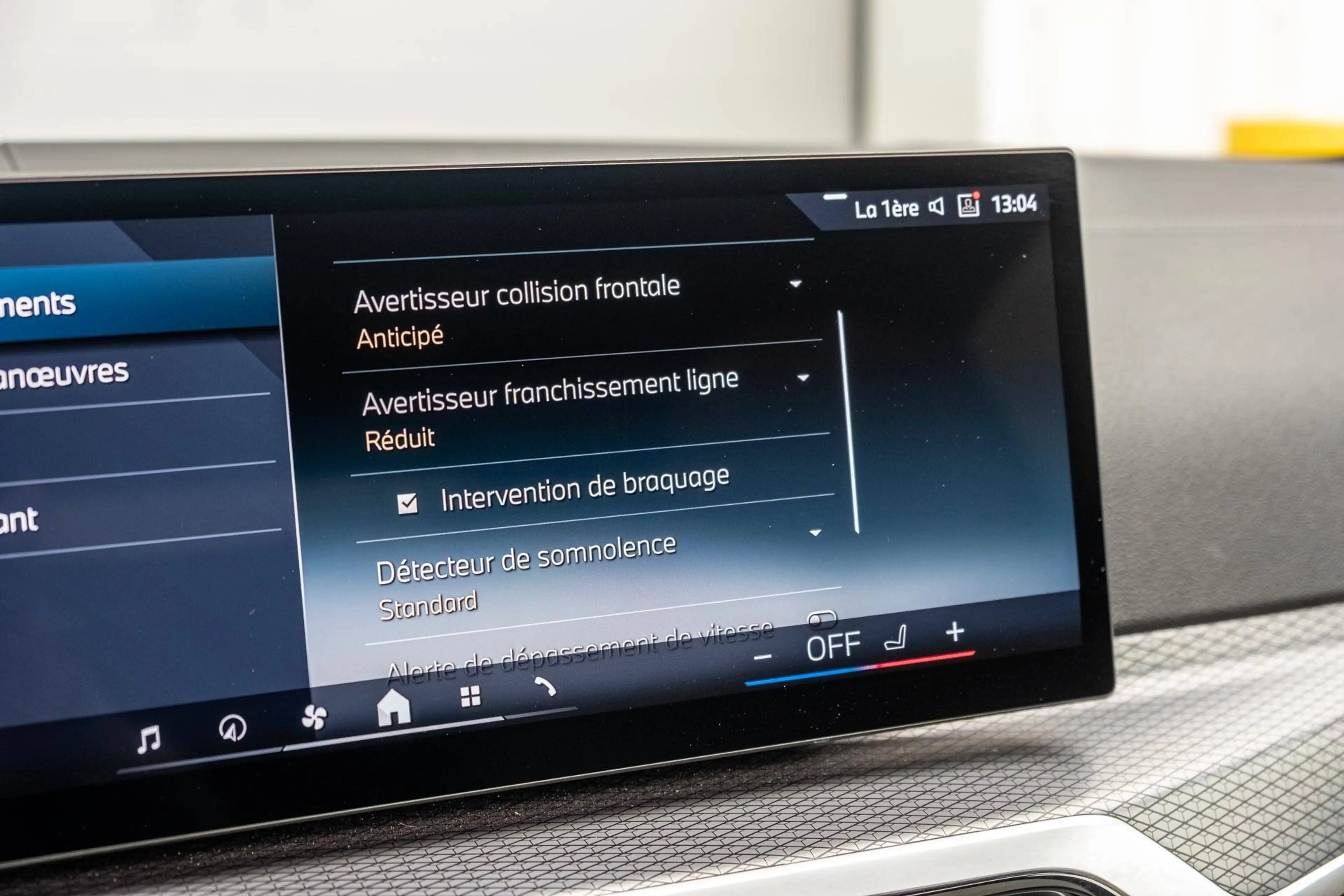 BMW i4 Gran Coupe GC 83.9 kWh eDrive40 | Pack M | Toit Ouvrant | Att Remorque | Etc. — photo 15