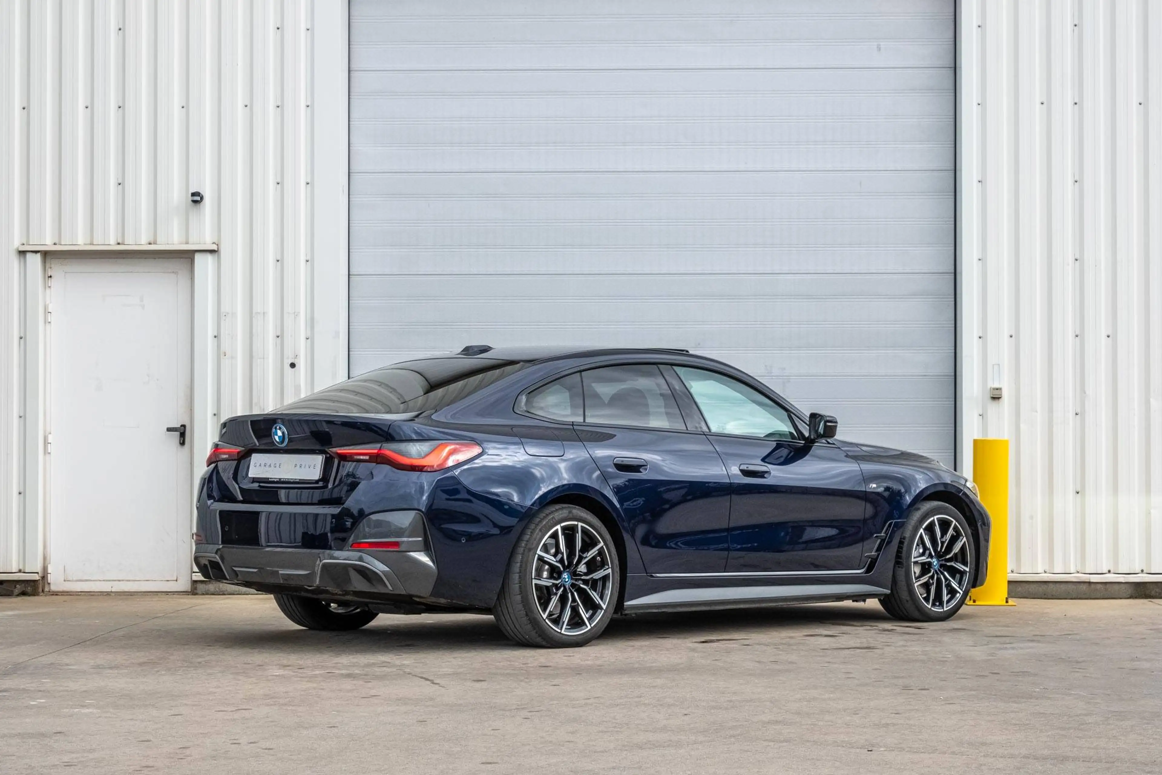 BMW i4 Gran Coupe GC 83.9 kWh eDrive40 | Pack M | Toit Ouvrant | Att Remorque | Etc. — photo 5