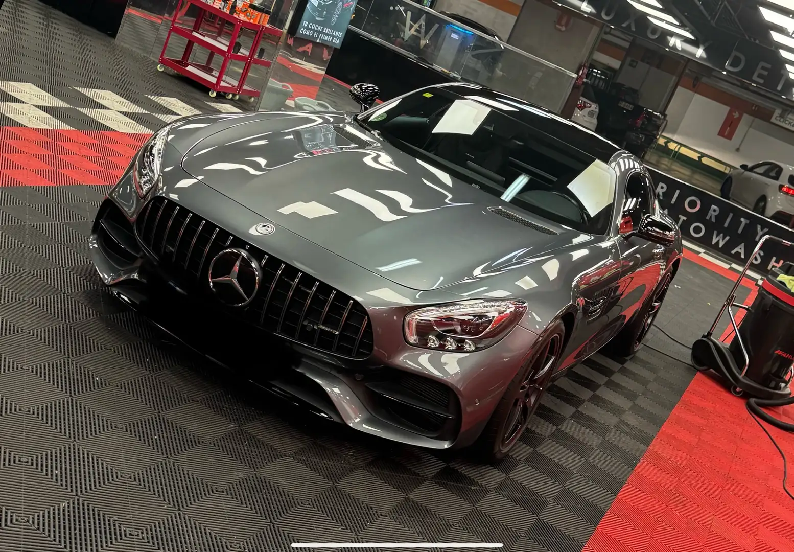 Mercedes-Benz AMG GT AMG GT Coupé Šedá - 1