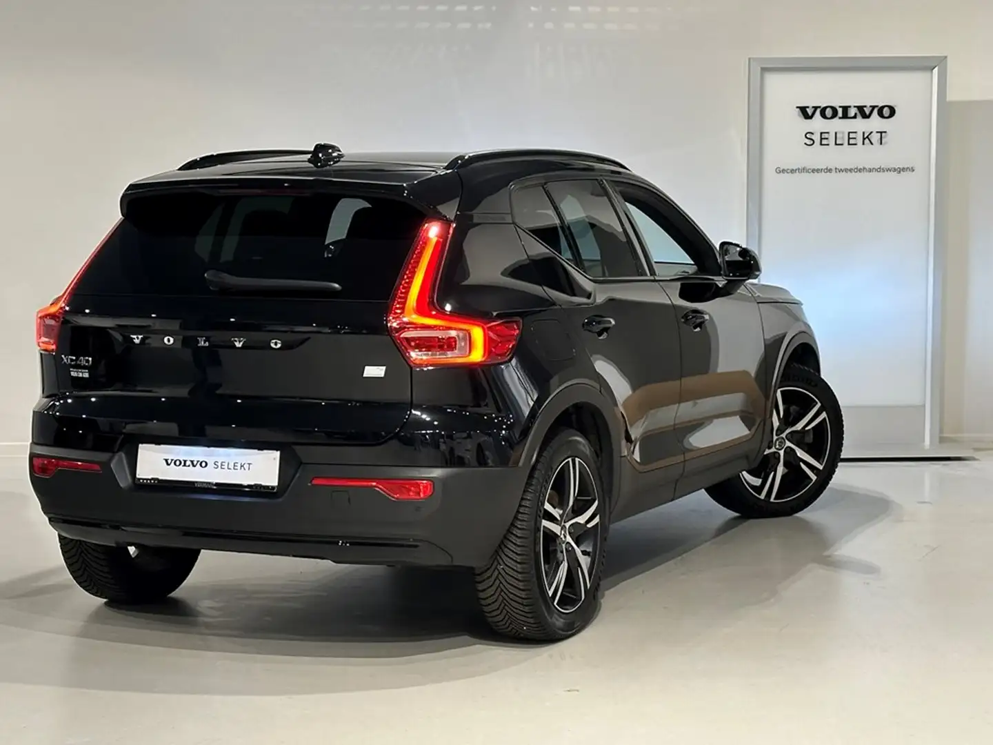 Volvo XC40 T4 Recharge R Design Noir - 2