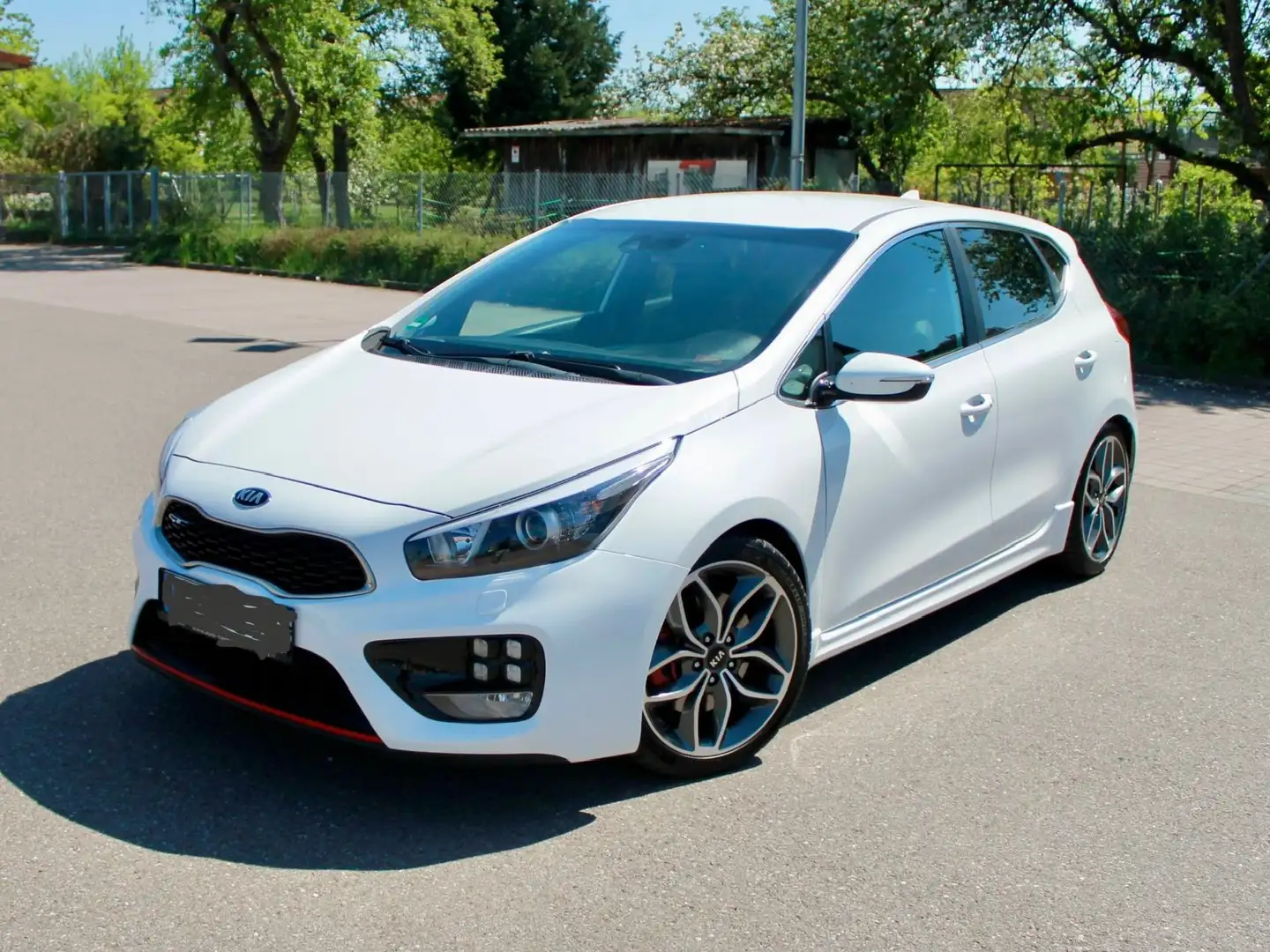 Kia Ceed / cee'd Ceed 1.6 T-GDI GT-Track White - 1